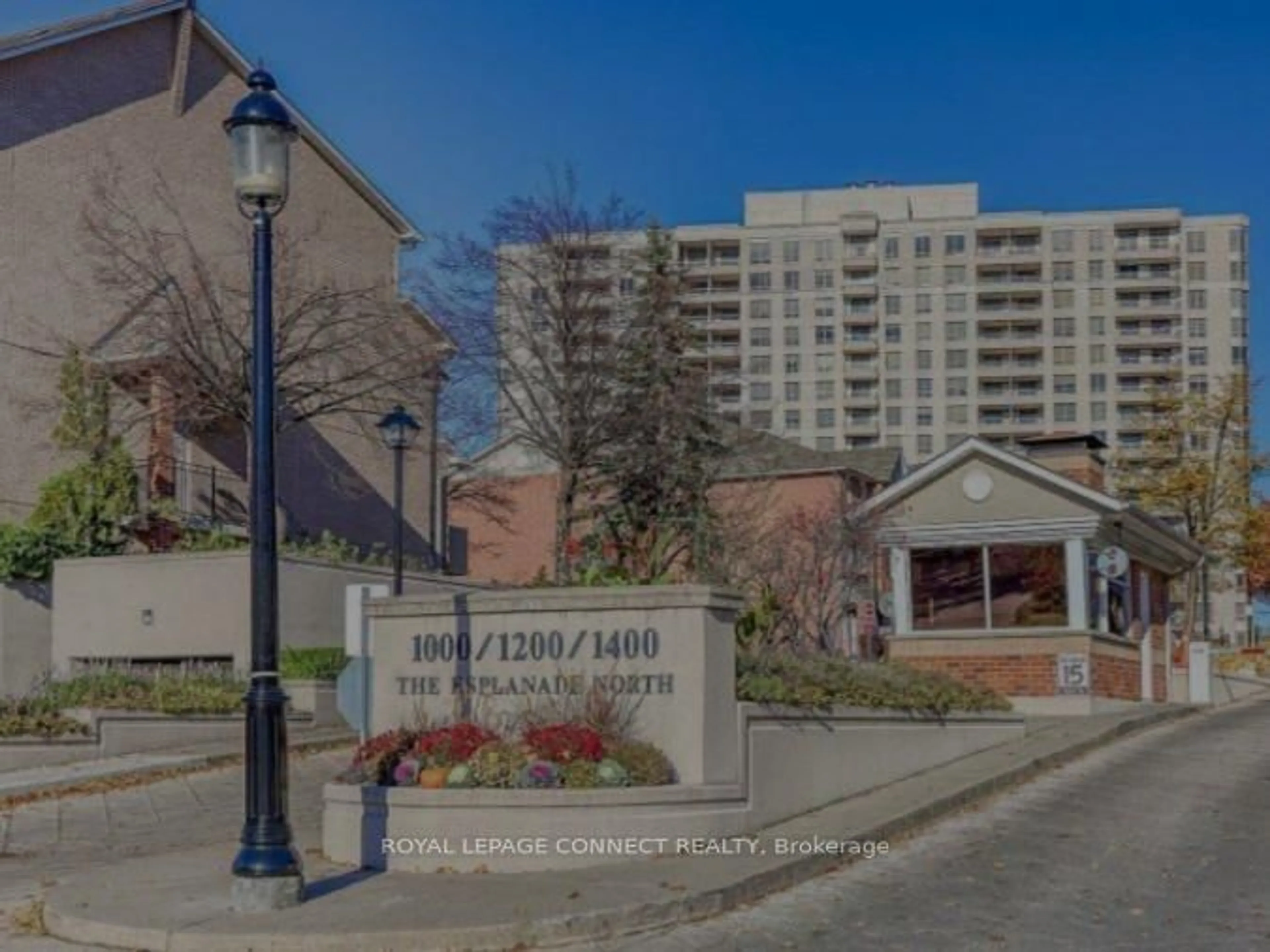 Indoor entryway for 1000 The Esplanade #1702, Pickering Ontario L1V 6V4