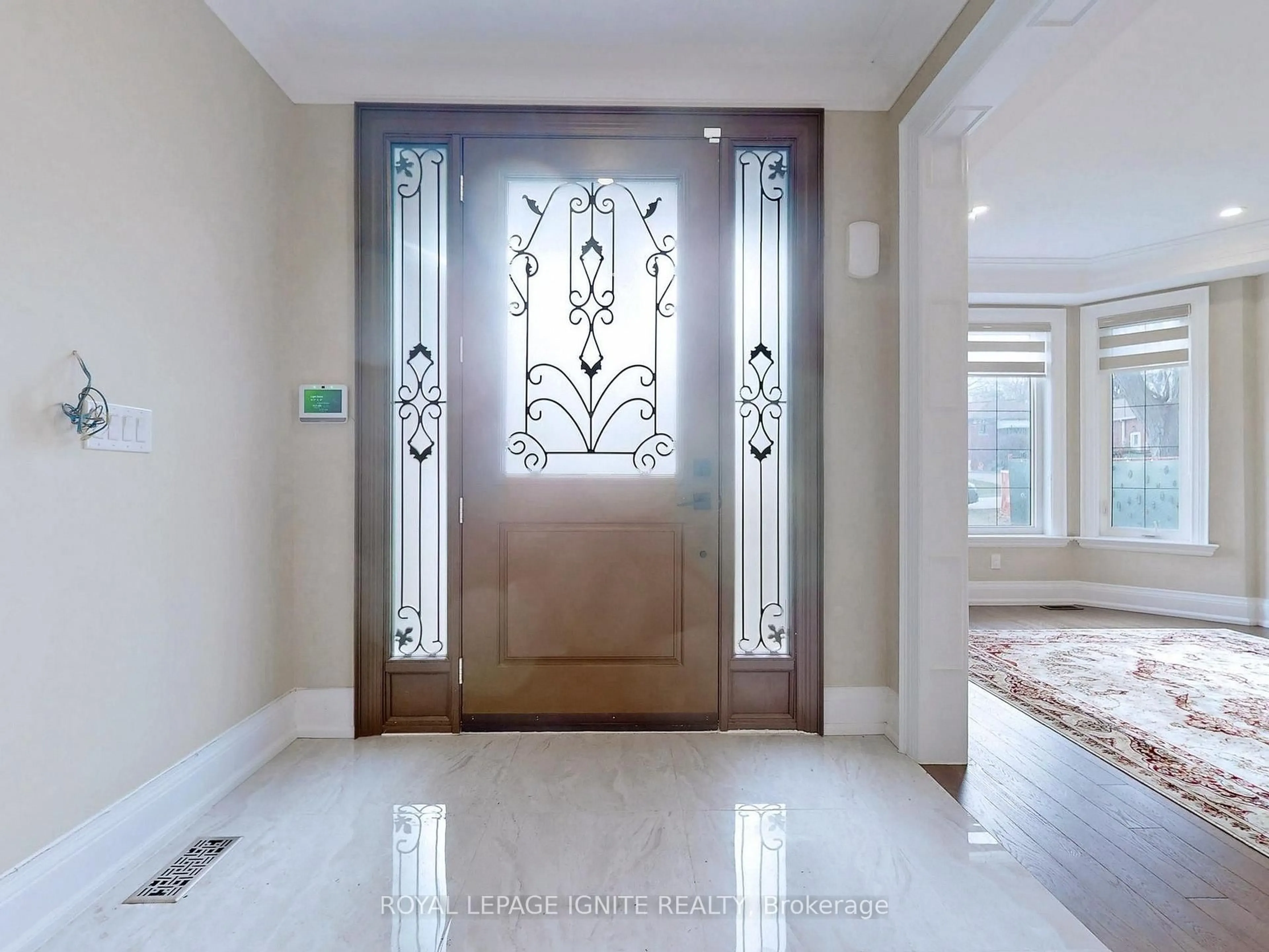 Indoor foyer for 20 Chatterton Blvd, Toronto Ontario M1M 2G2