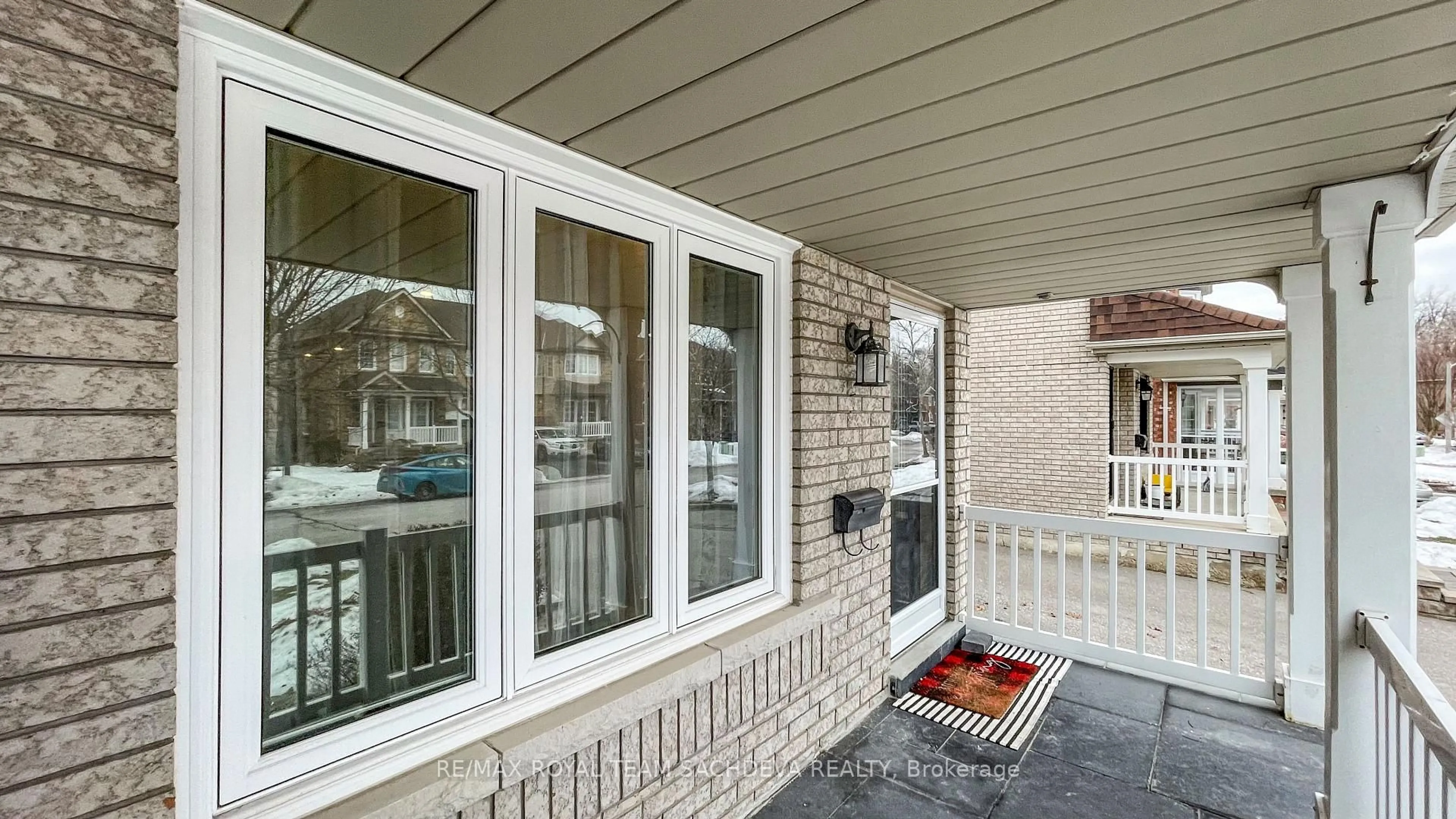 Unknown for 2080 Erin Gate Blvd, Pickering Ontario L1X 2V4