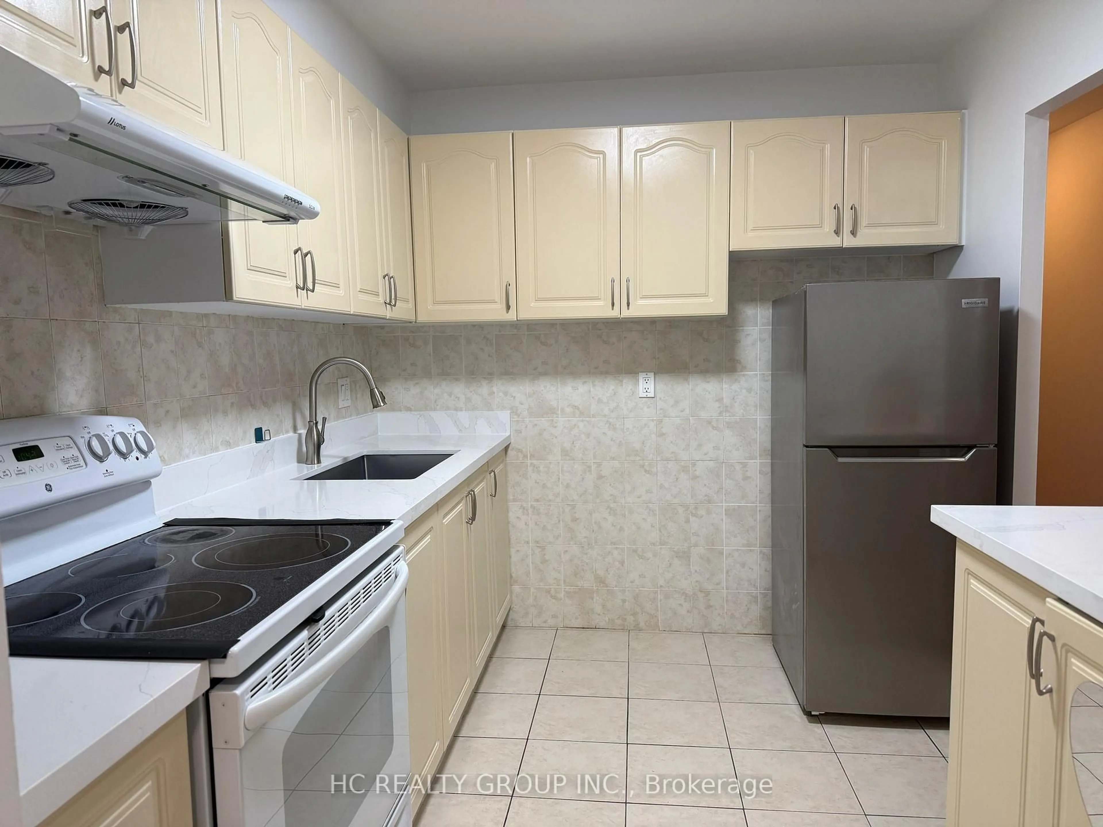 Standard kitchen, unknown for 4091 Sheppard Ave #1705, Toronto Ontario M1S 3H2