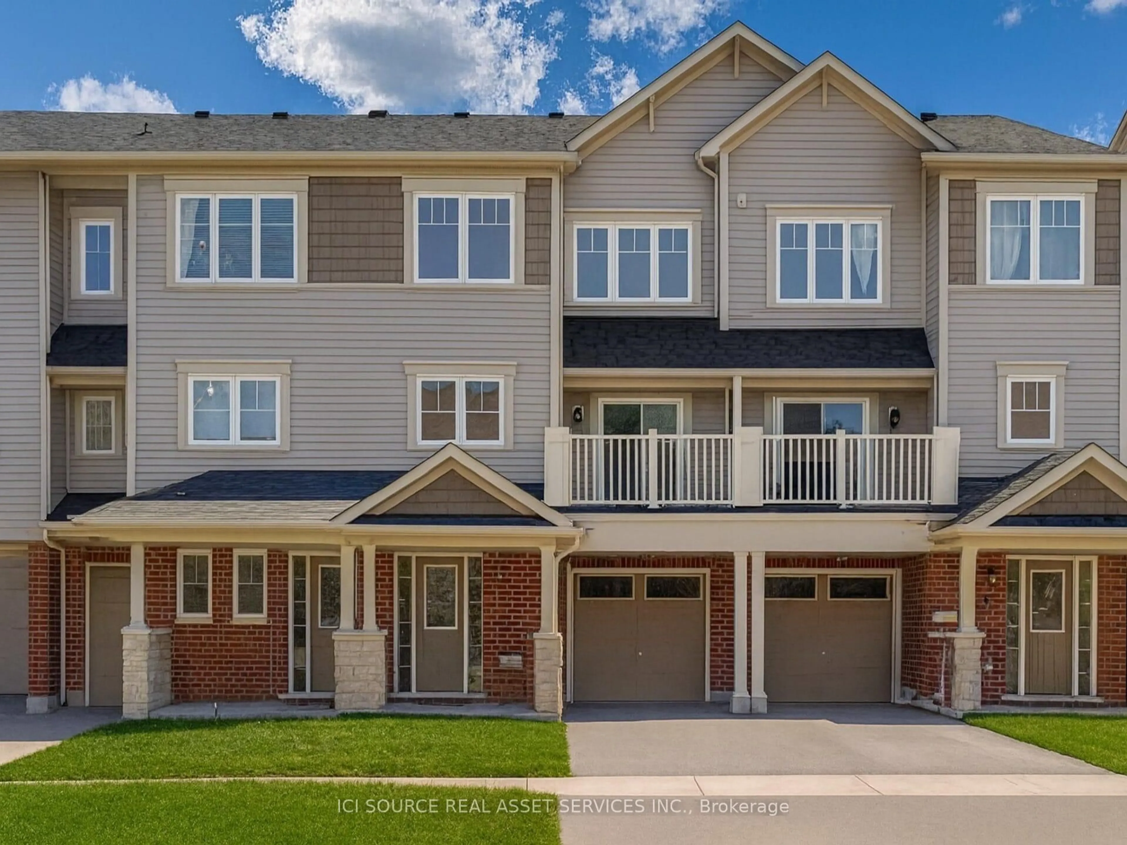 Home with vinyl exterior material, unknown for 71 Tabaret Cres, Oshawa Ontario L1L 0G5