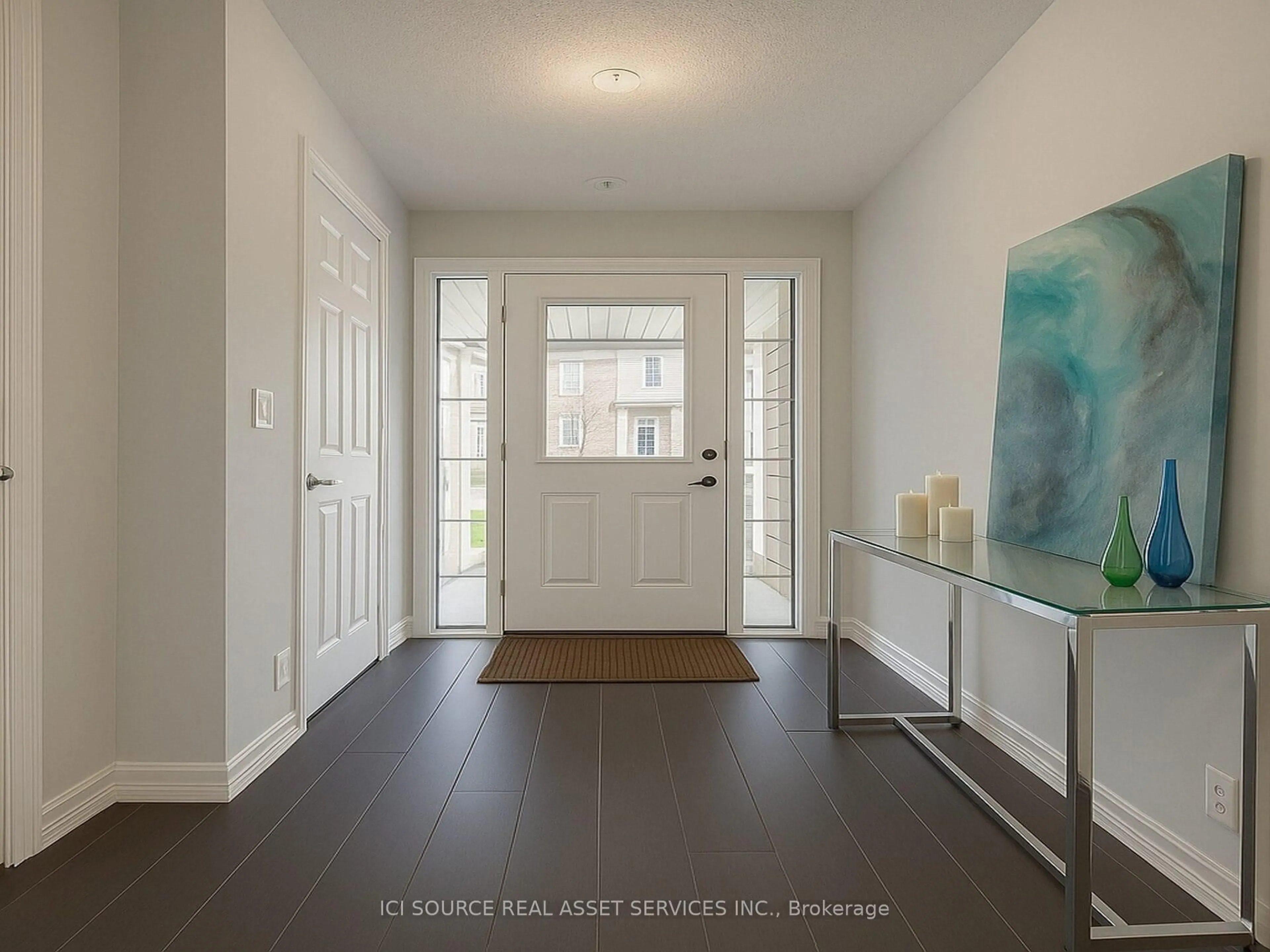 Indoor entryway for 71 Tabaret Cres, Oshawa Ontario L1L 0G5