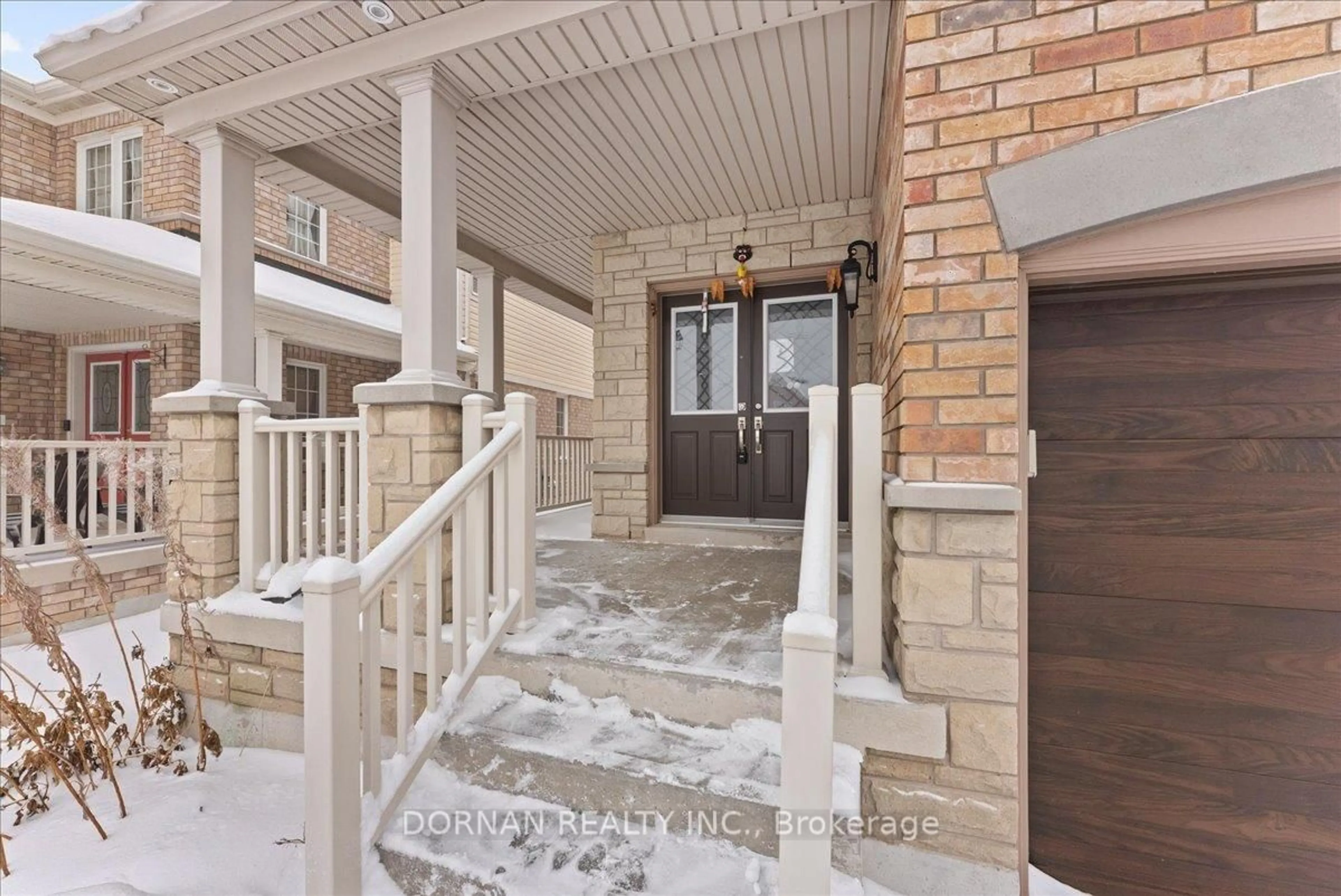 Indoor entryway for 1023 Coldstream Dr, Oshawa Ontario L1K 0J6