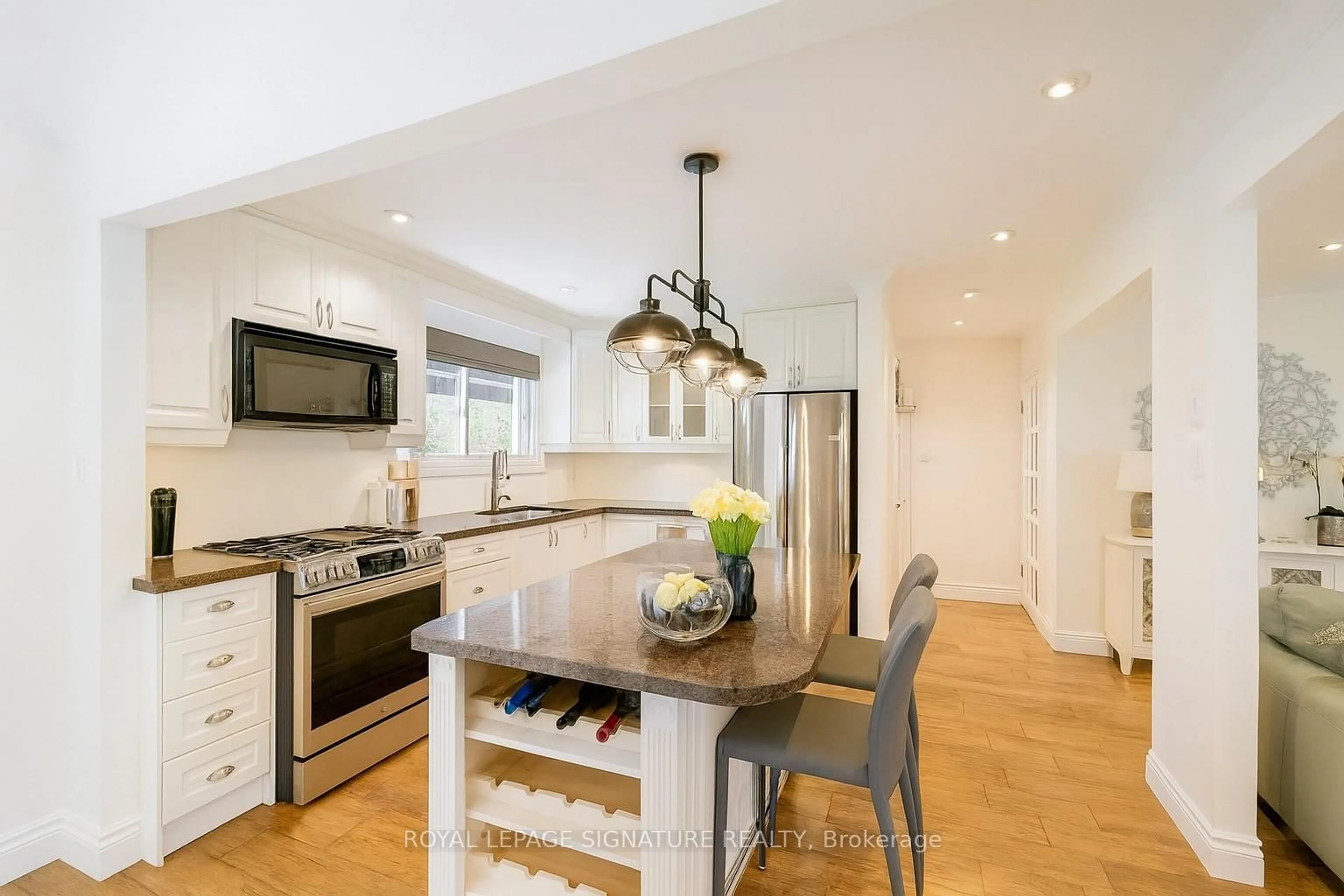 Open concept kitchen, unknown for 105 Catalina Dr, Toronto Ontario M1M 1K7