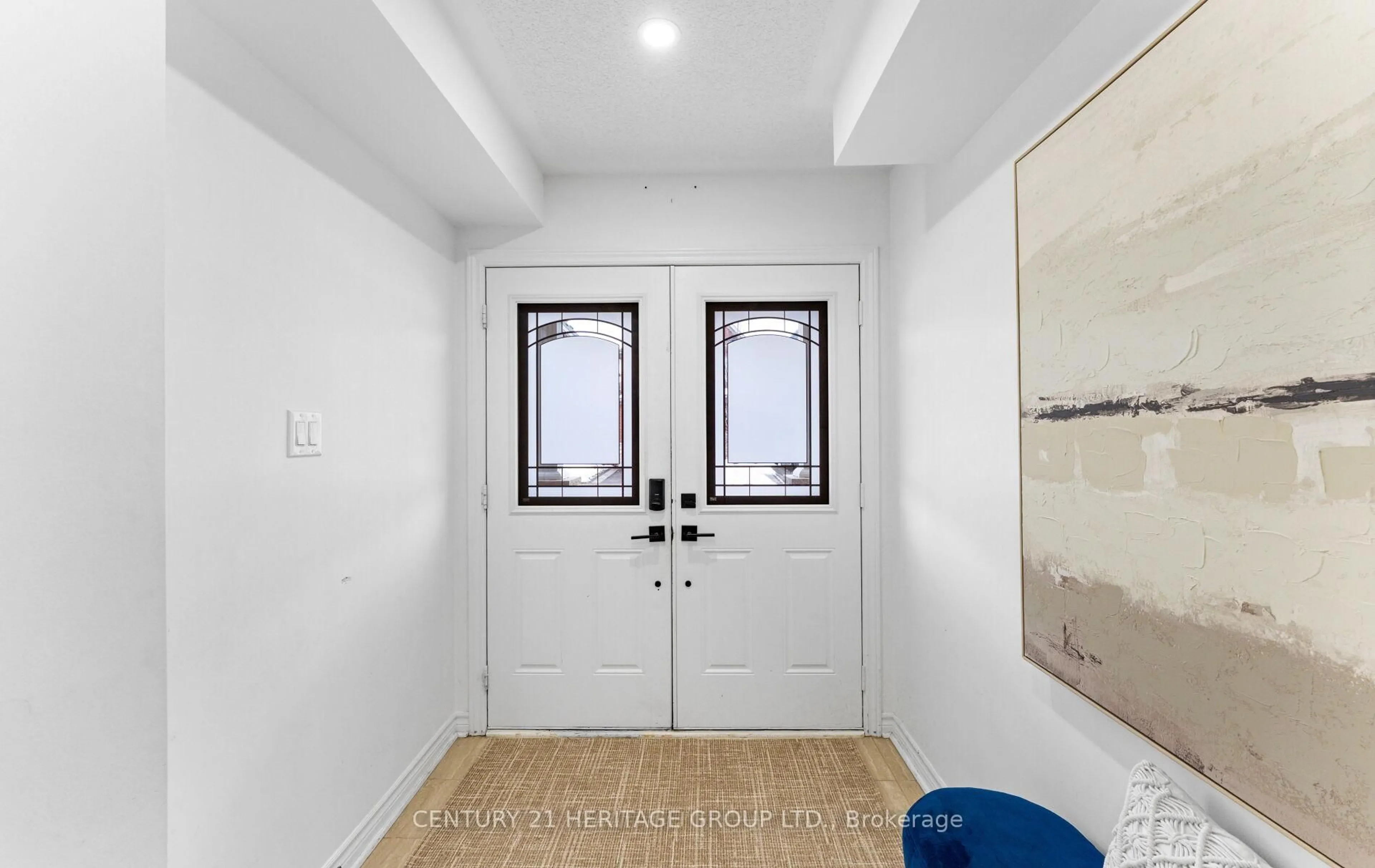 Indoor entryway for 1548 Winville Rd, Pickering Ontario L1X 0C5
