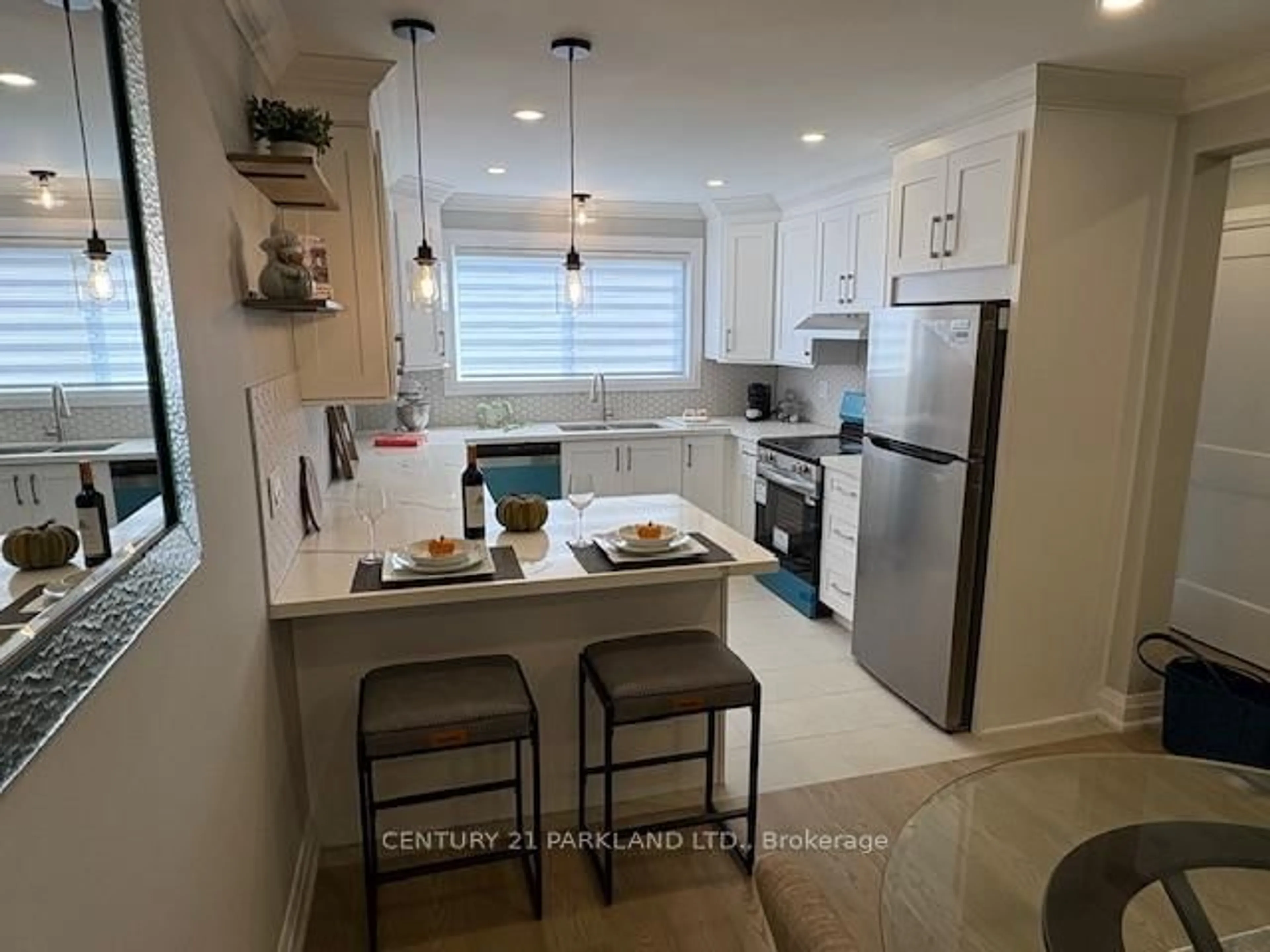 Open concept kitchen, ceramic/tile floor for 121 Centennial Rd #74, Toronto Ontario M1C 1Z7
