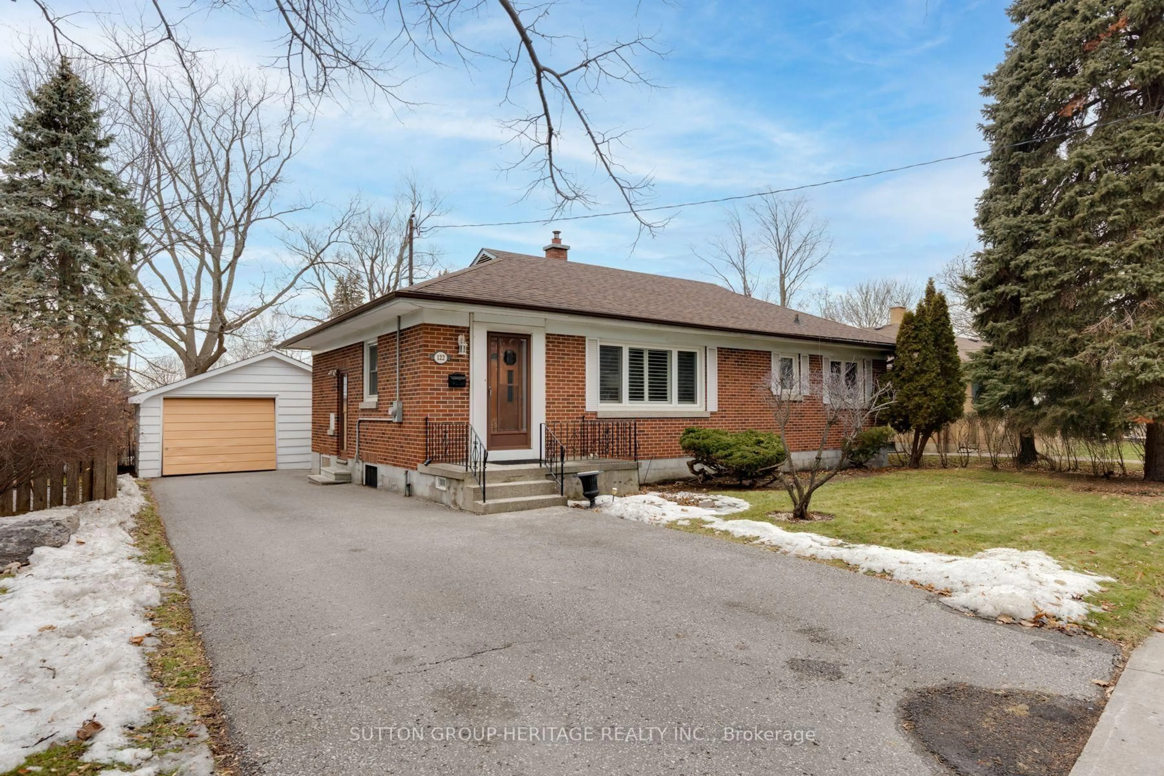 Home with brick exterior material, street for 122 Euclid St, Whitby Ontario L1N 5B1