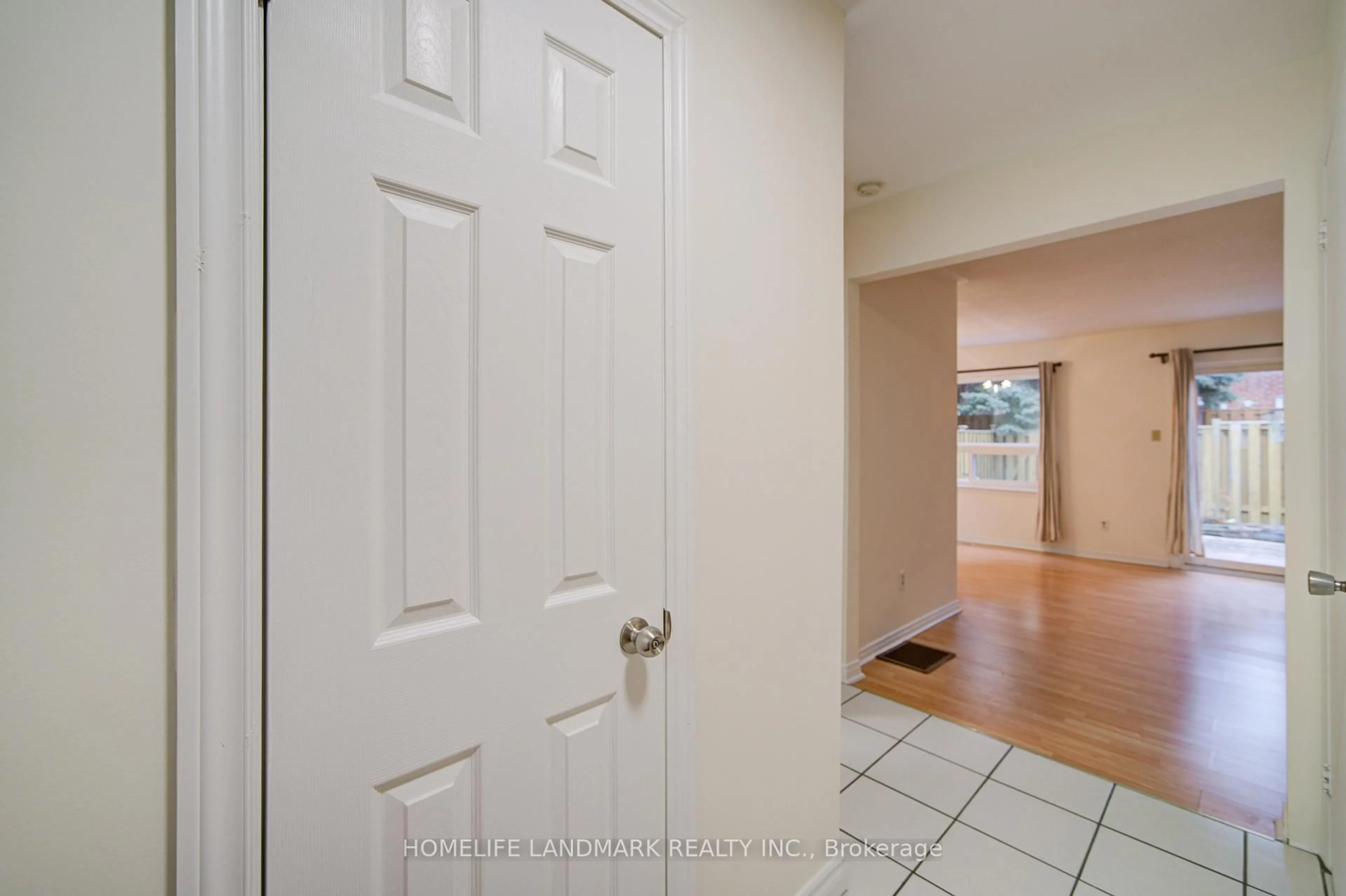 Indoor entryway for 70 Cass Ave #186, Toronto Ontario M1T 3P9