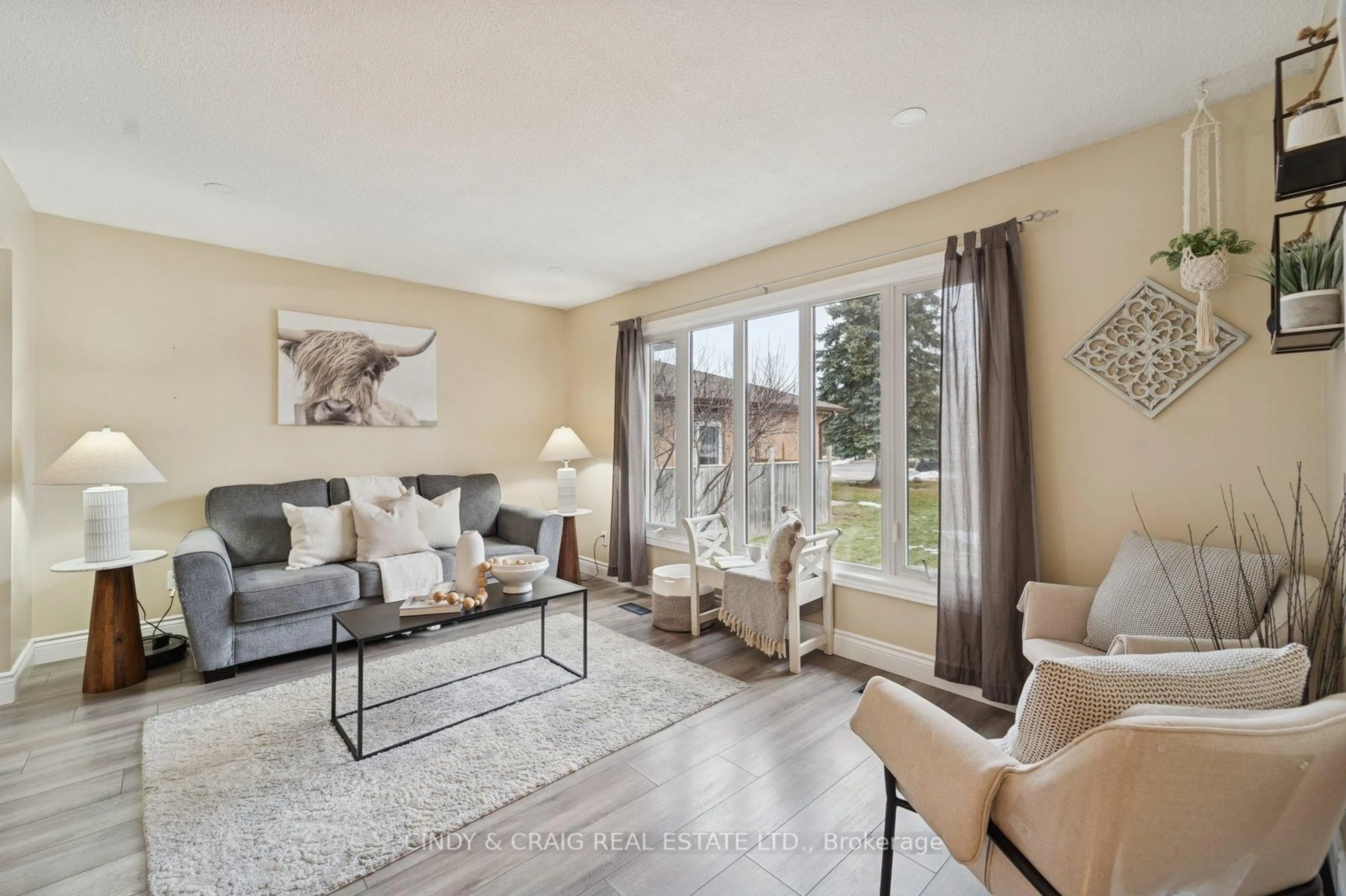 Living room with furniture, unknown for 606 Birkdale Crt, Oshawa Ontario L1H 8C4