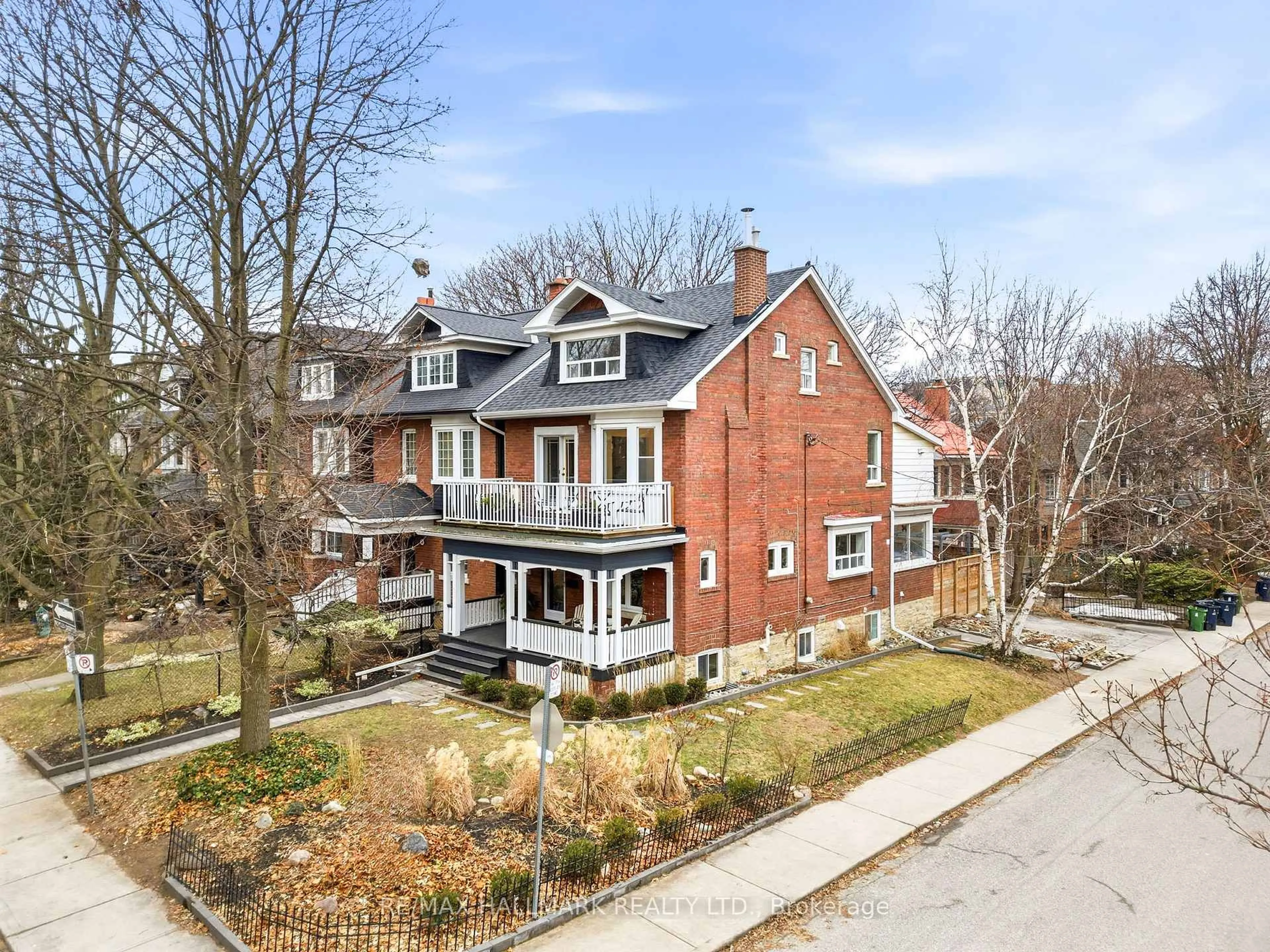 A pic from outside/outdoor area/front of a property/back of a property/a pic from drone, street for 93 Dixon Ave, Toronto Ontario M4L 1N8