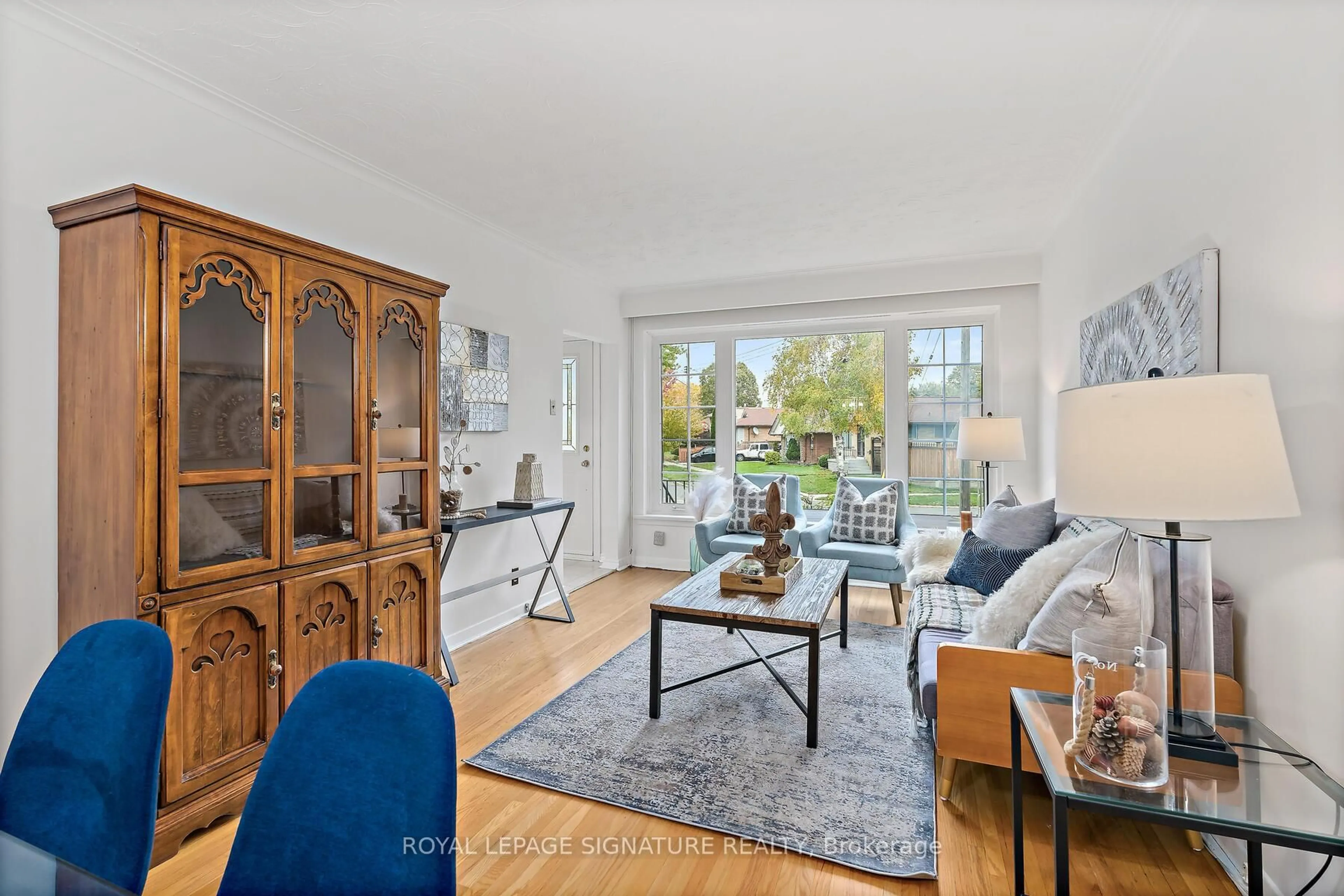 Living room with furniture, unknown for 108 Rochman Blvd, Toronto Ontario M1H 1S2