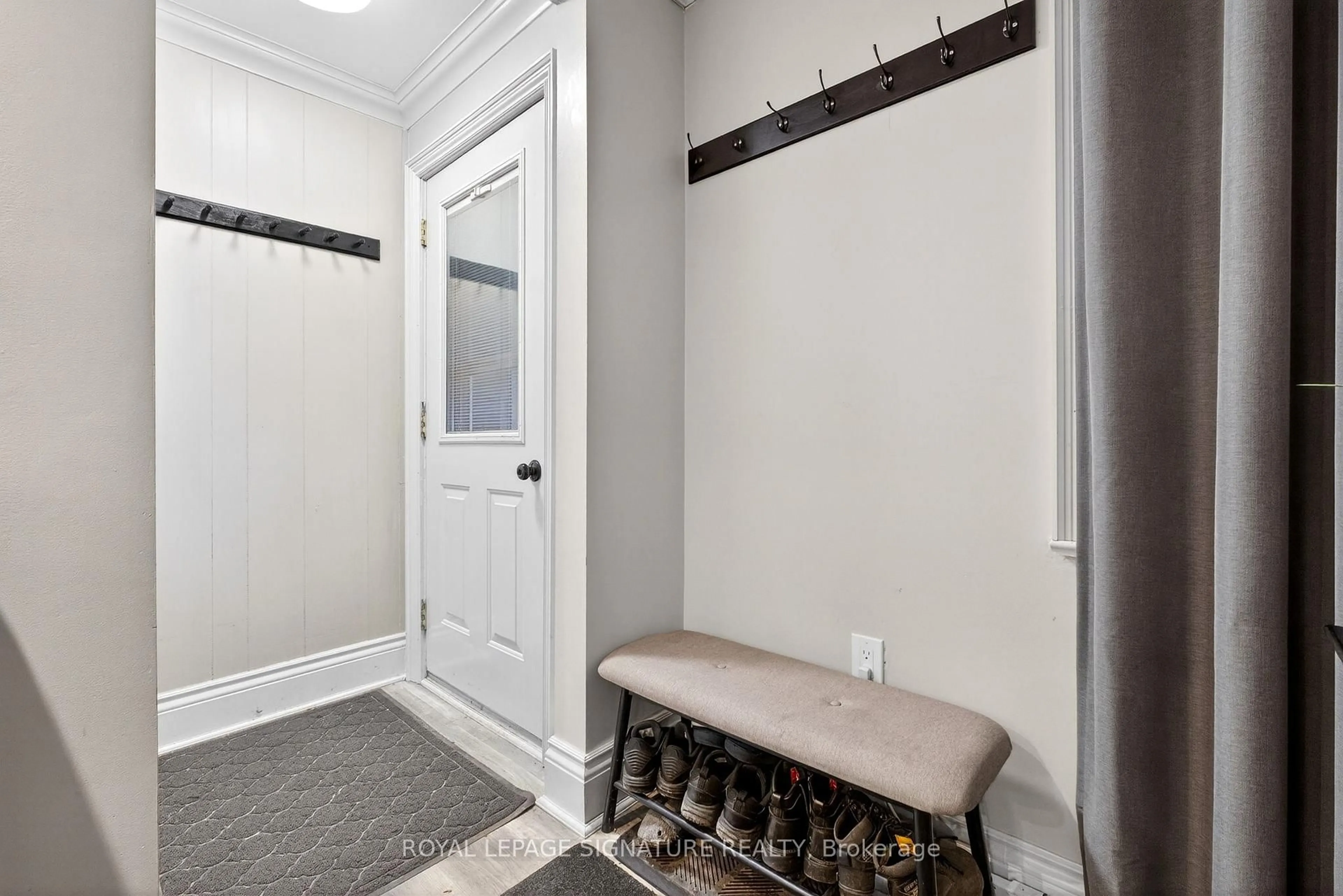 Indoor entryway for 1914 Liverpool Rd, Pickering Ontario L1V 1W5