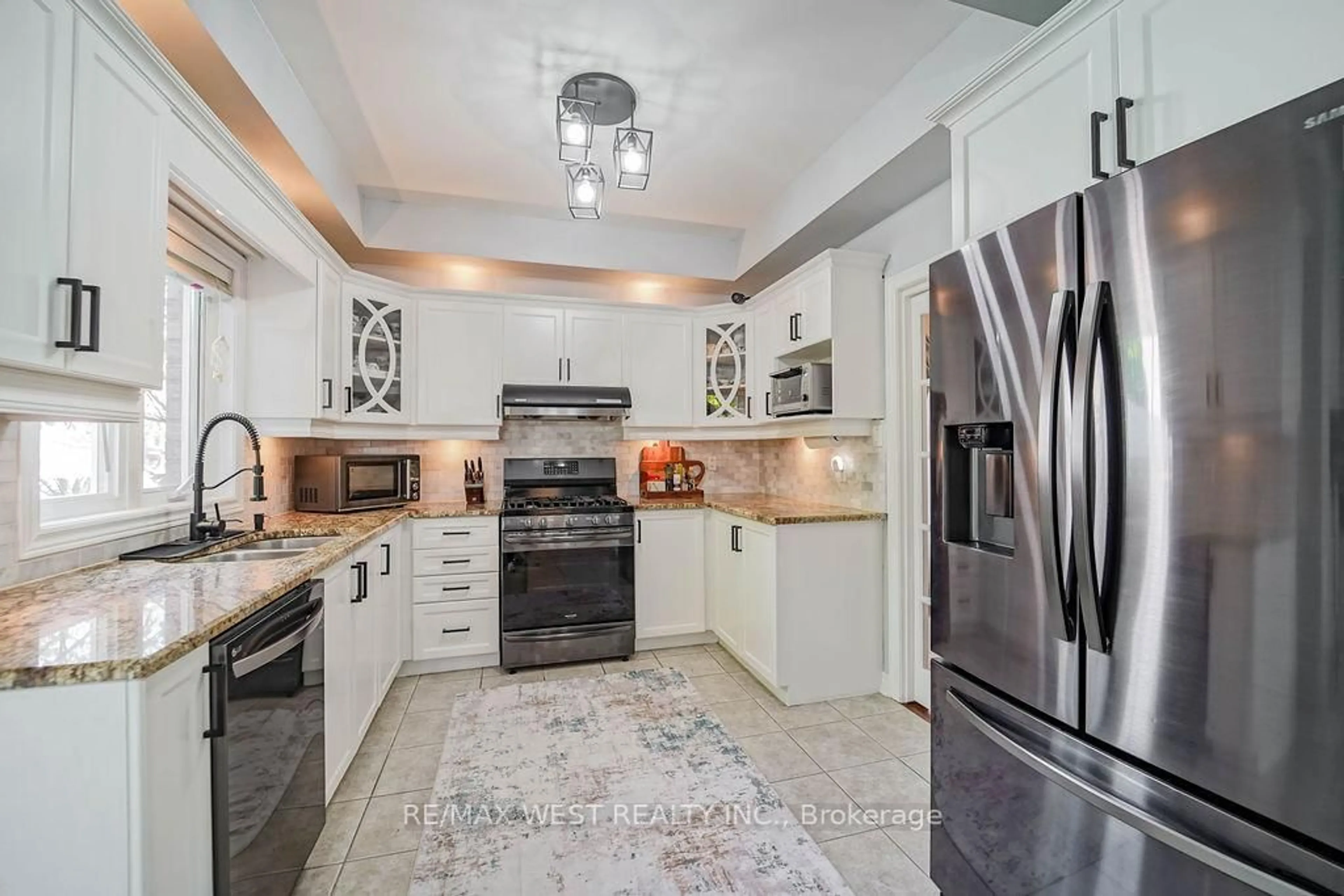 Unknown for 16 Tarsus Cres, Toronto Ontario M1C 2W7