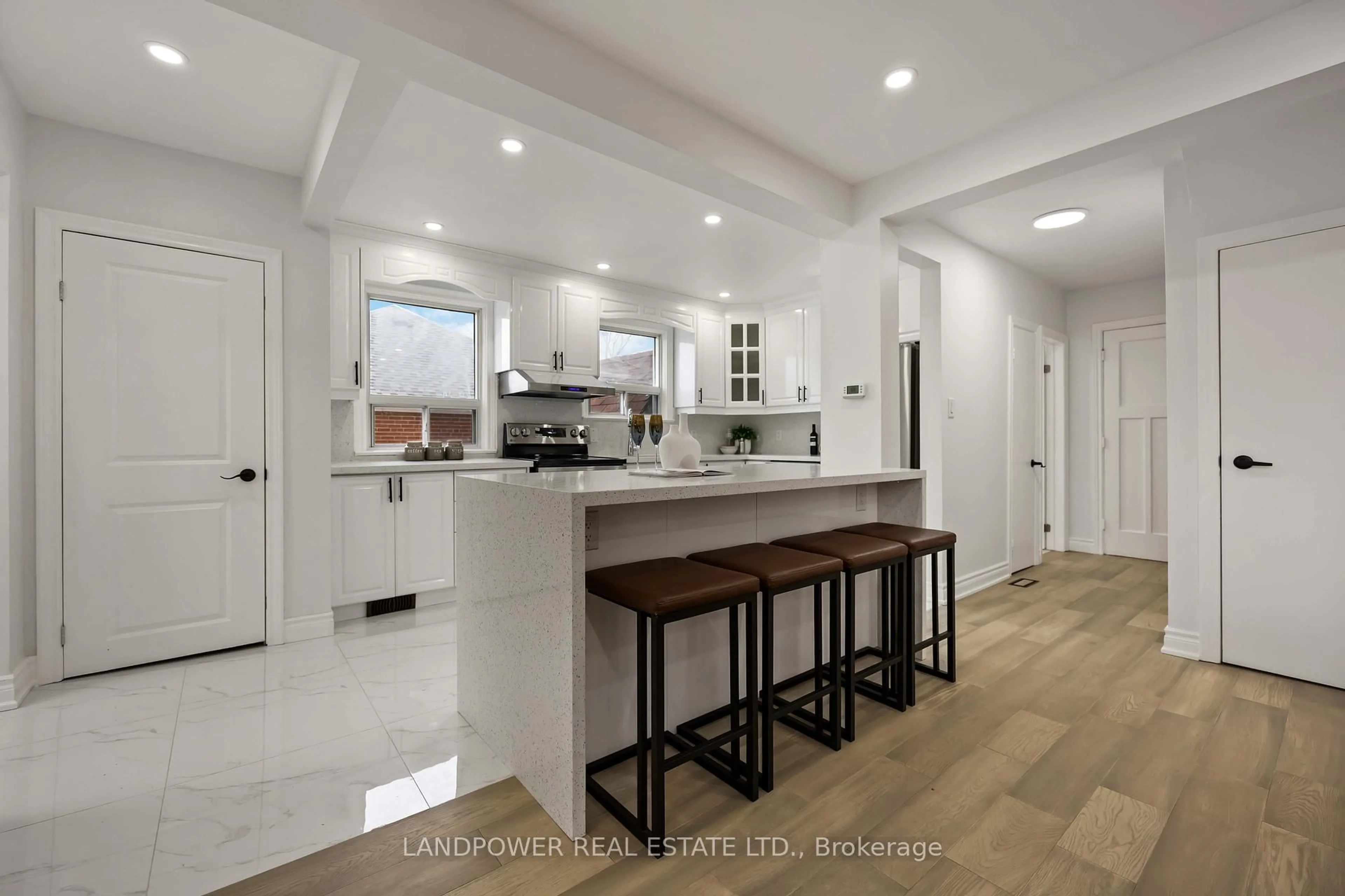 Open concept kitchen, ceramic/tile floor for 195 Phyllis Ave, Toronto Ontario M1M 1Y9