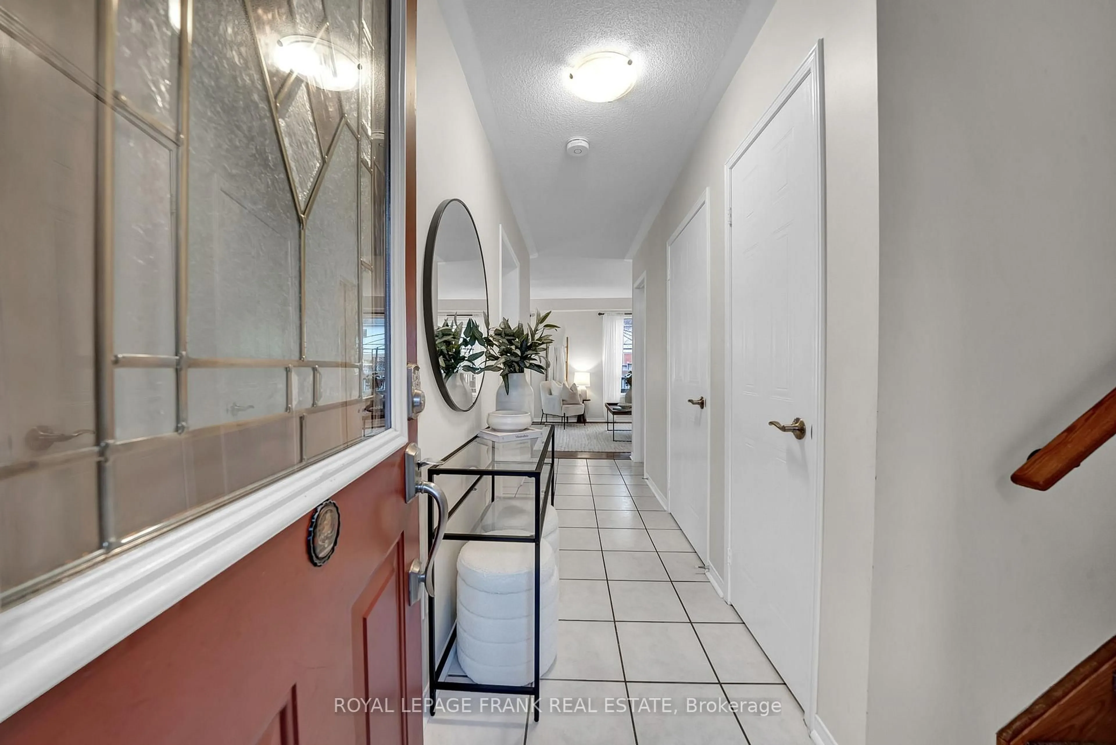 Indoor entryway for 146 Wilkins Cres, Clarington Ontario L1E 3B5