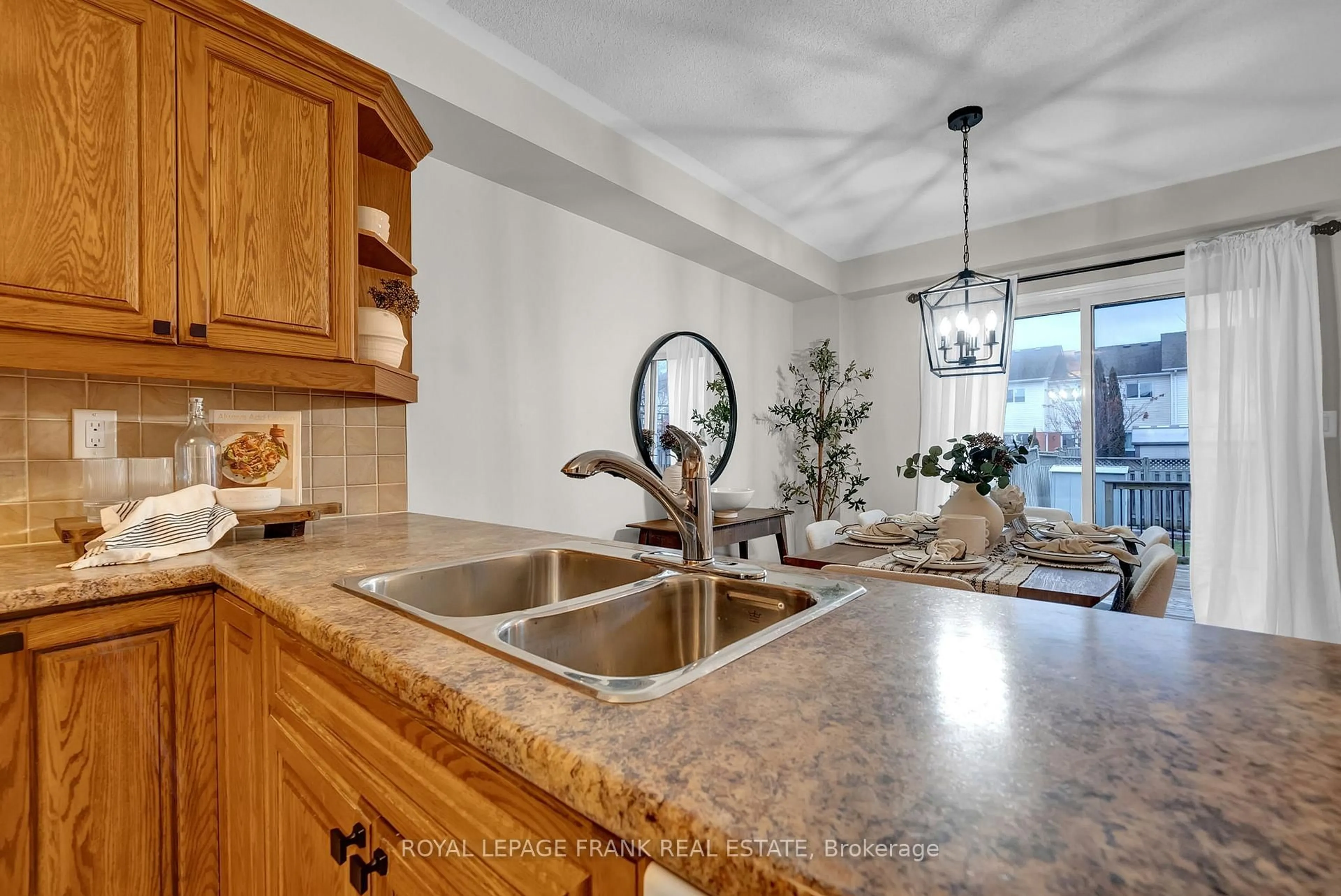 Open concept kitchen, ceramic/tile floor for 146 Wilkins Cres, Clarington Ontario L1E 3B5