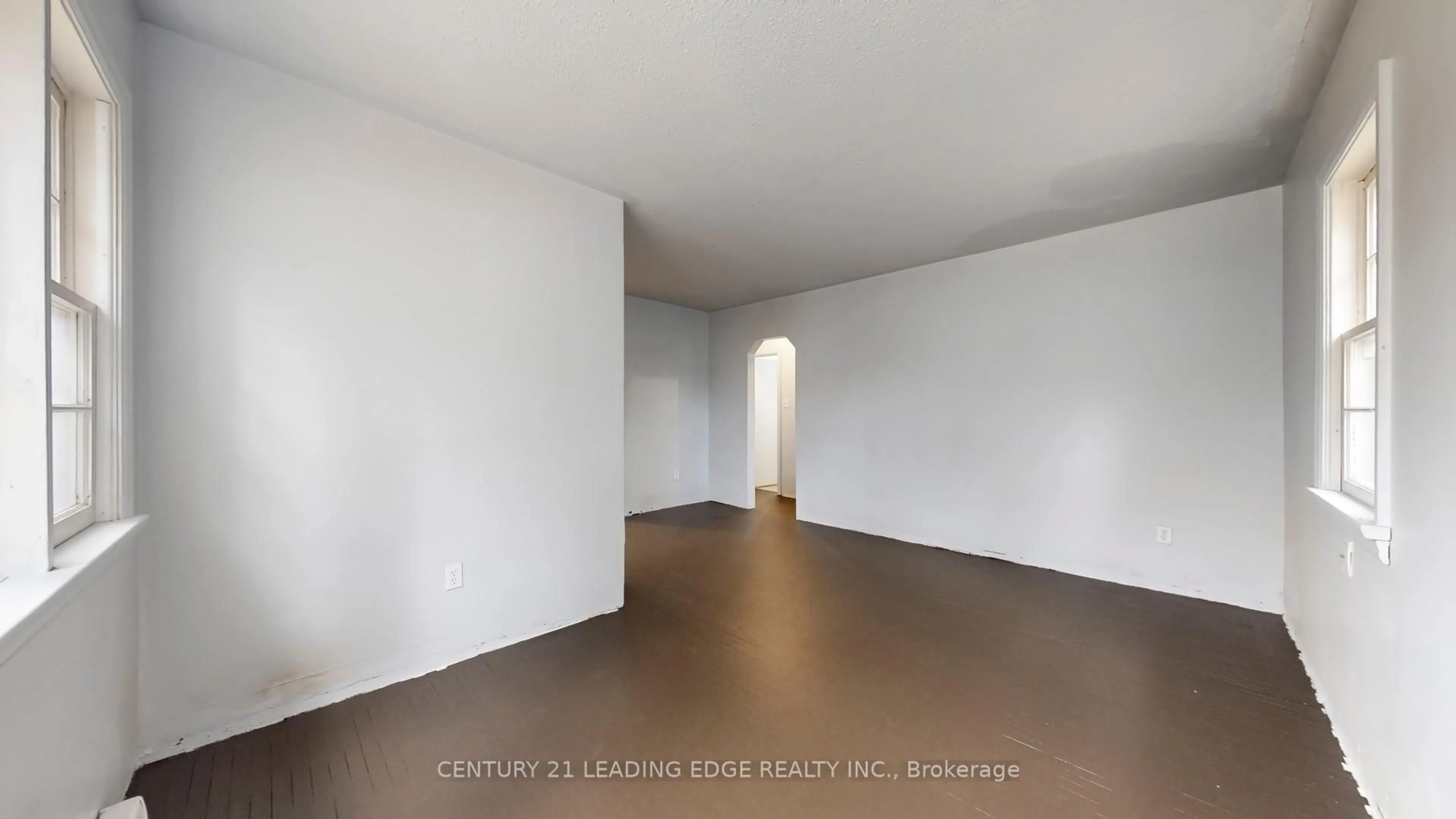 A pic of a room for 277 Gibbons St, Oshawa Ontario L1J 4Y5