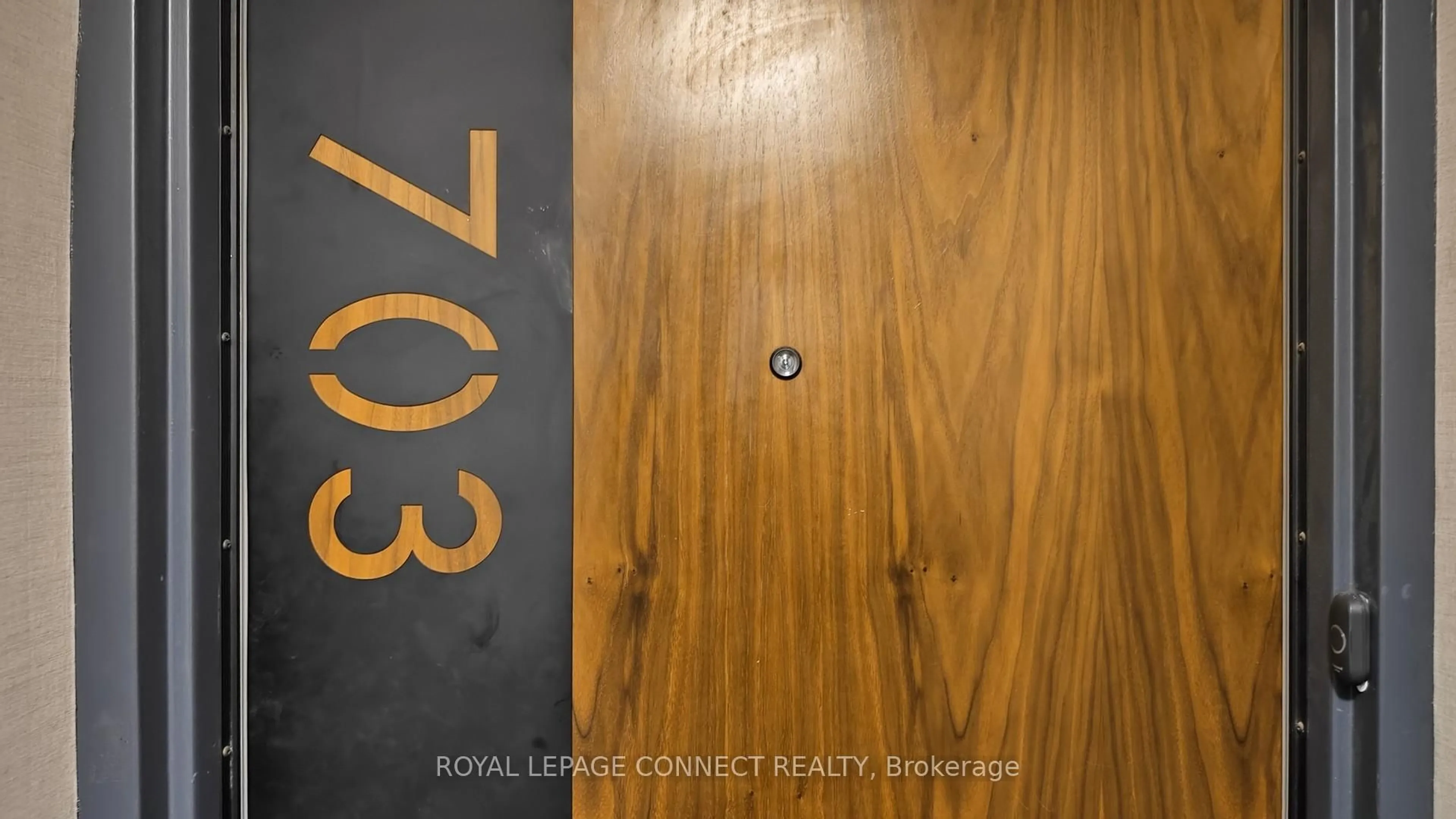 Indoor entryway for 1145 Logan Ave #703, Toronto Ontario M4K 3G9