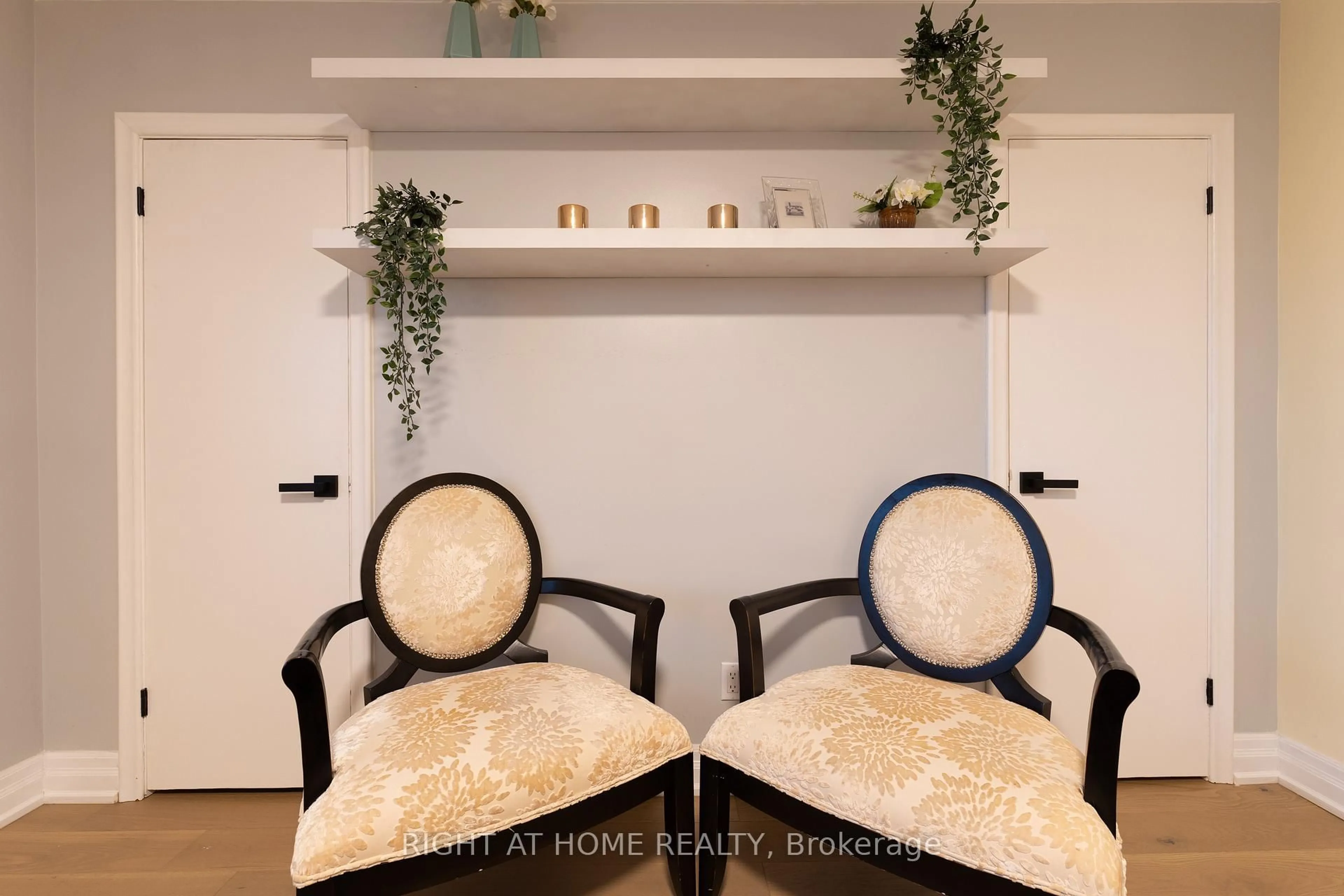 Unknown for 201 Southlawn Ave, Oshawa Ontario L1H 3Y5