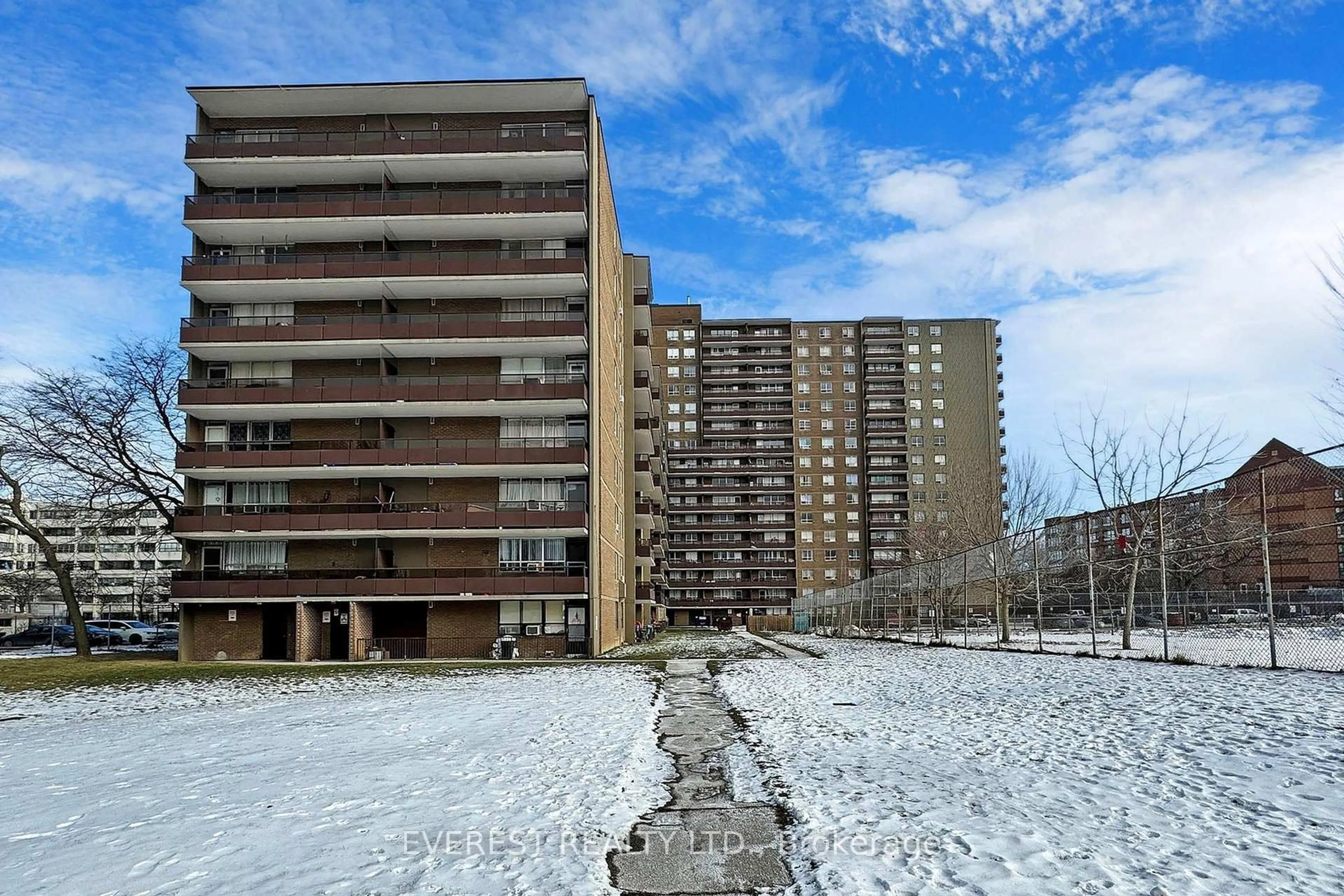 Patio, unknown for 180 Markham Rd #906, Toronto Ontario M1M 2Z9