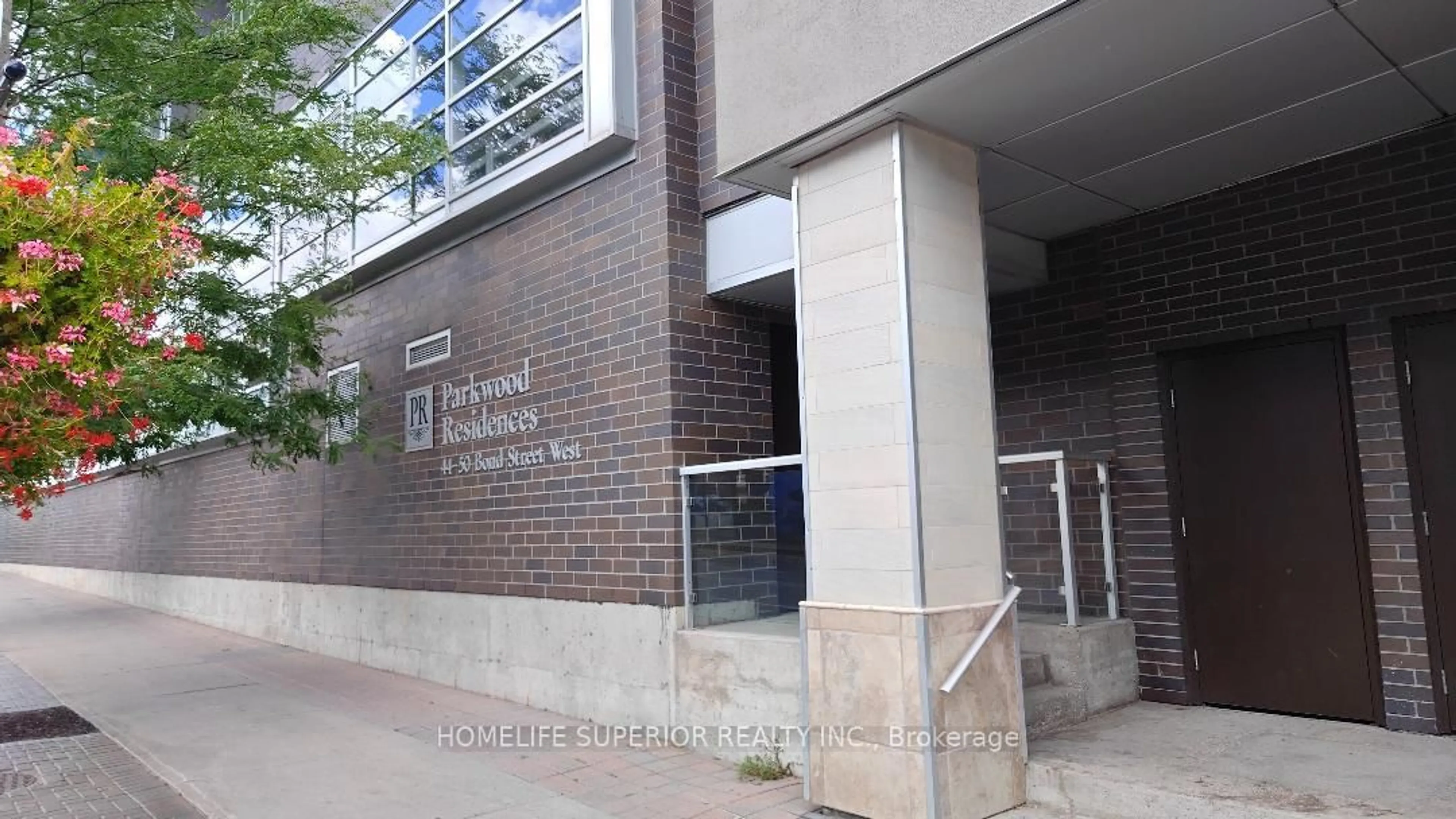 Indoor foyer for 44 Bond St #316, Oshawa Ontario L1G 6R2