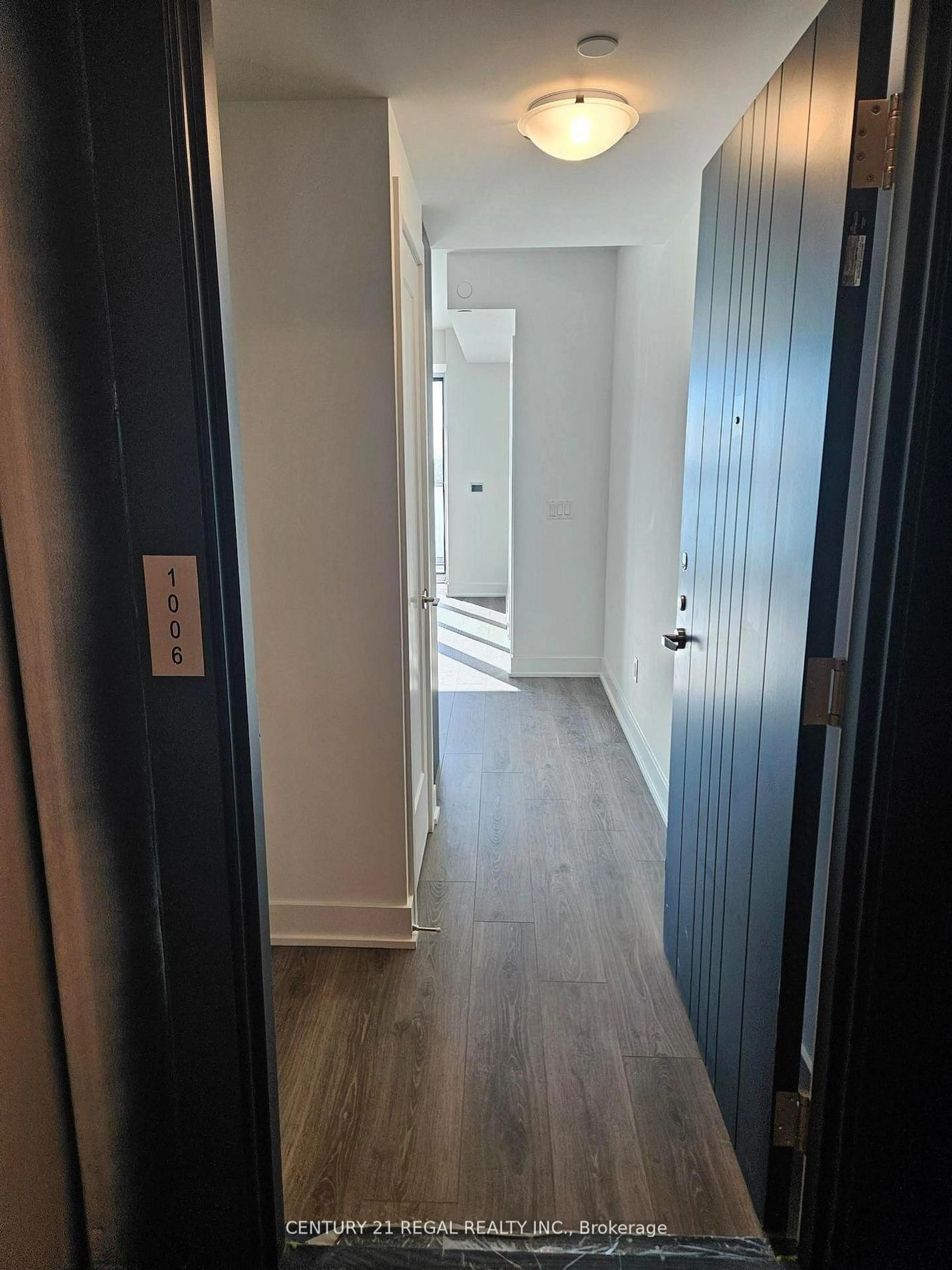 Indoor entryway for 2545 Simcoe St #1006, Oshawa Ontario L1L 0W3