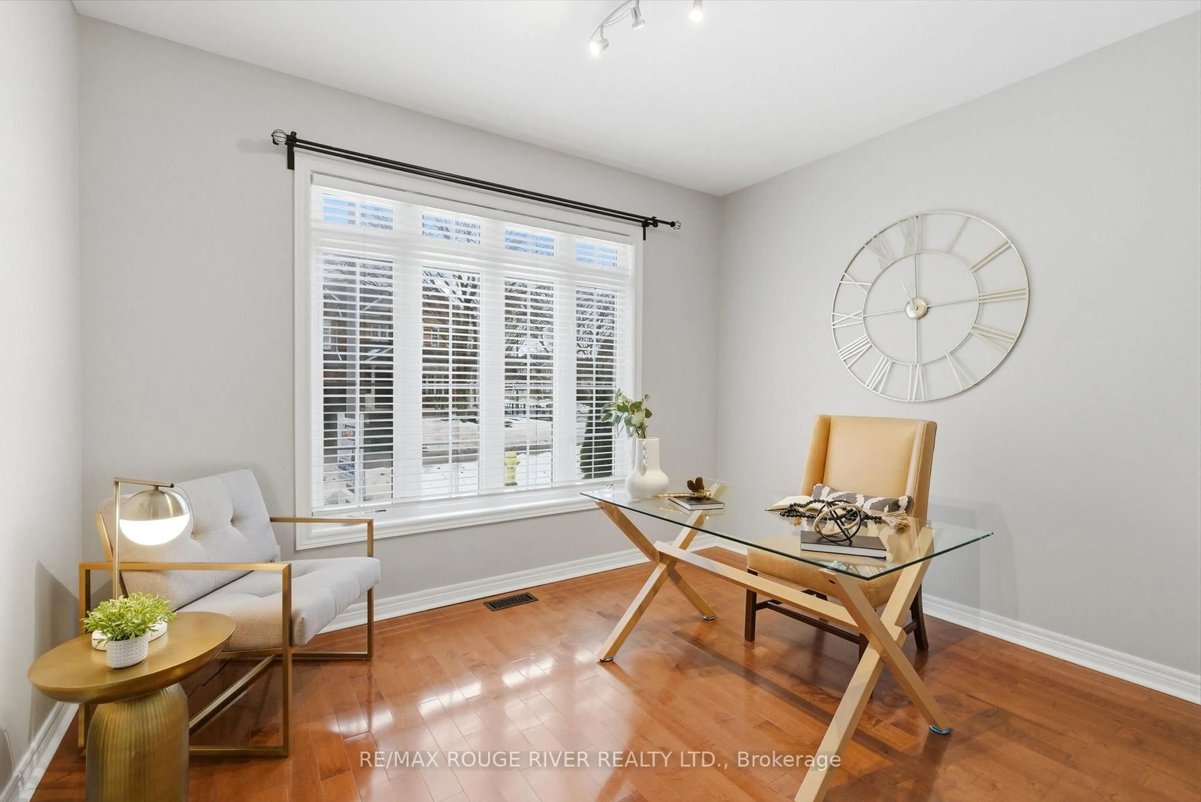 Unknown for 49 Helston Cres, Whitby Ontario L1M 2K3