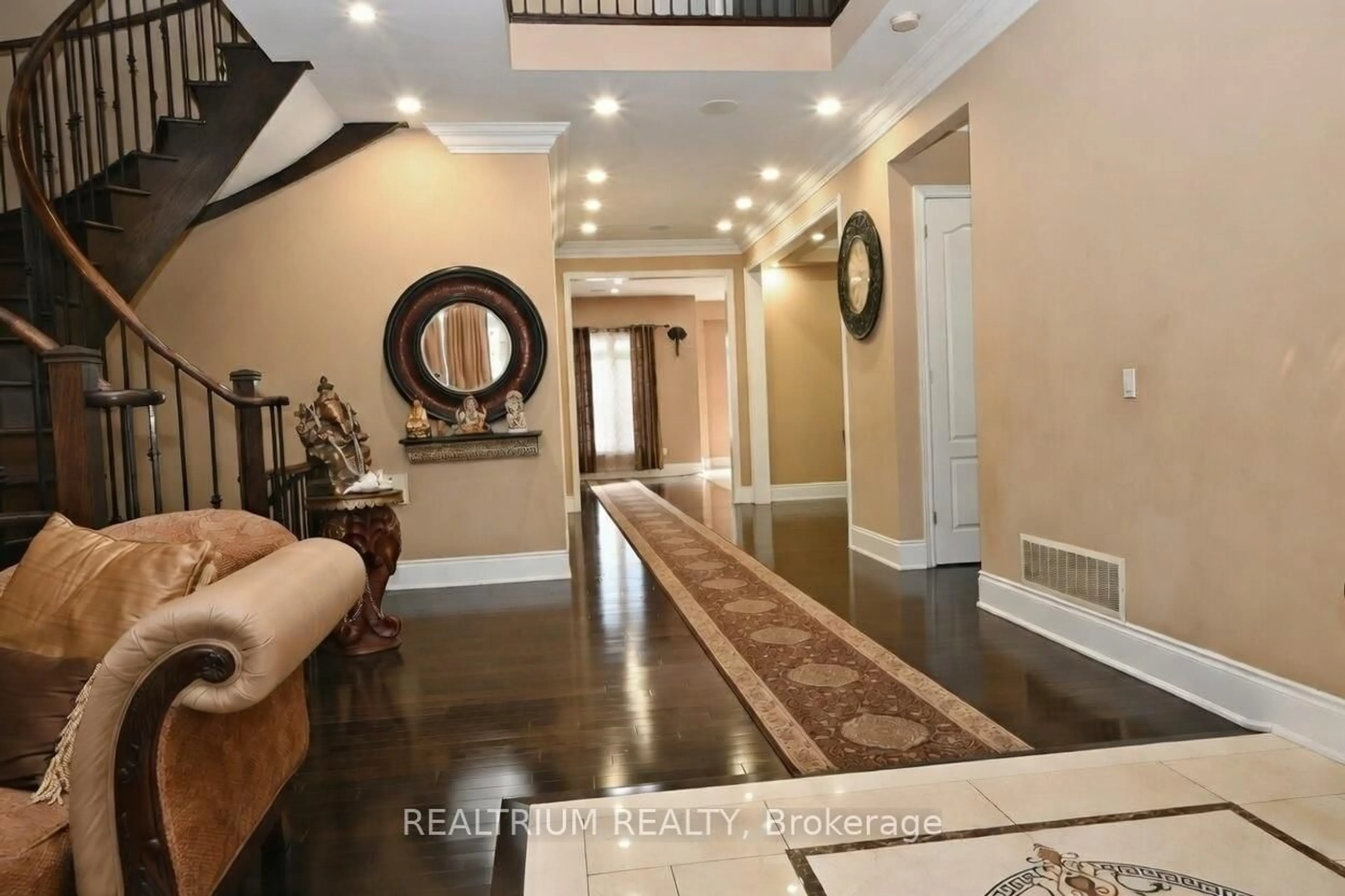 Indoor entryway for 37 St. Magnus Dr, Toronto Ontario M1C 0C5