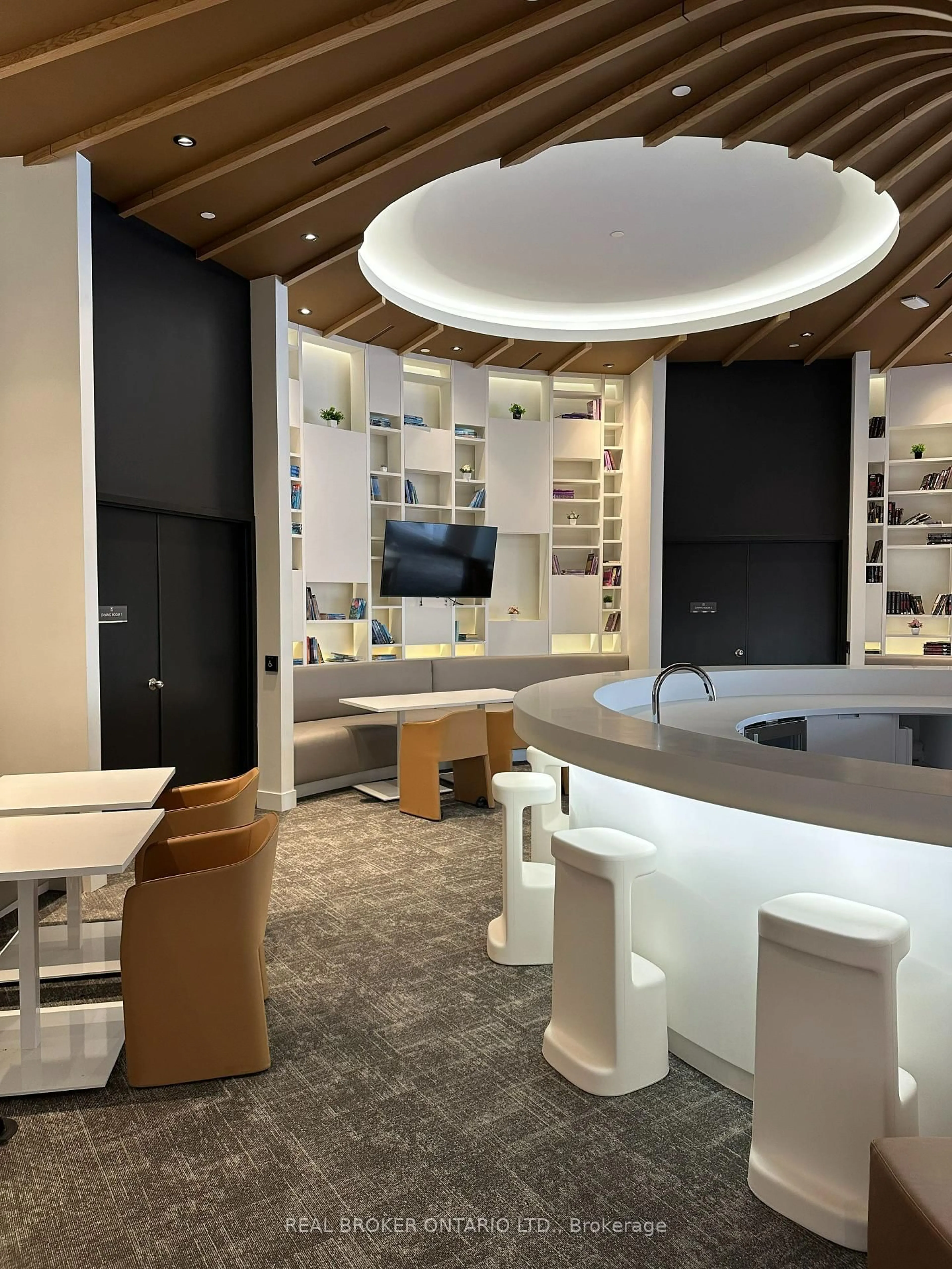 Lobby for 2033 Kennedy Rd #3501, Toronto Ontario M1T 0B9