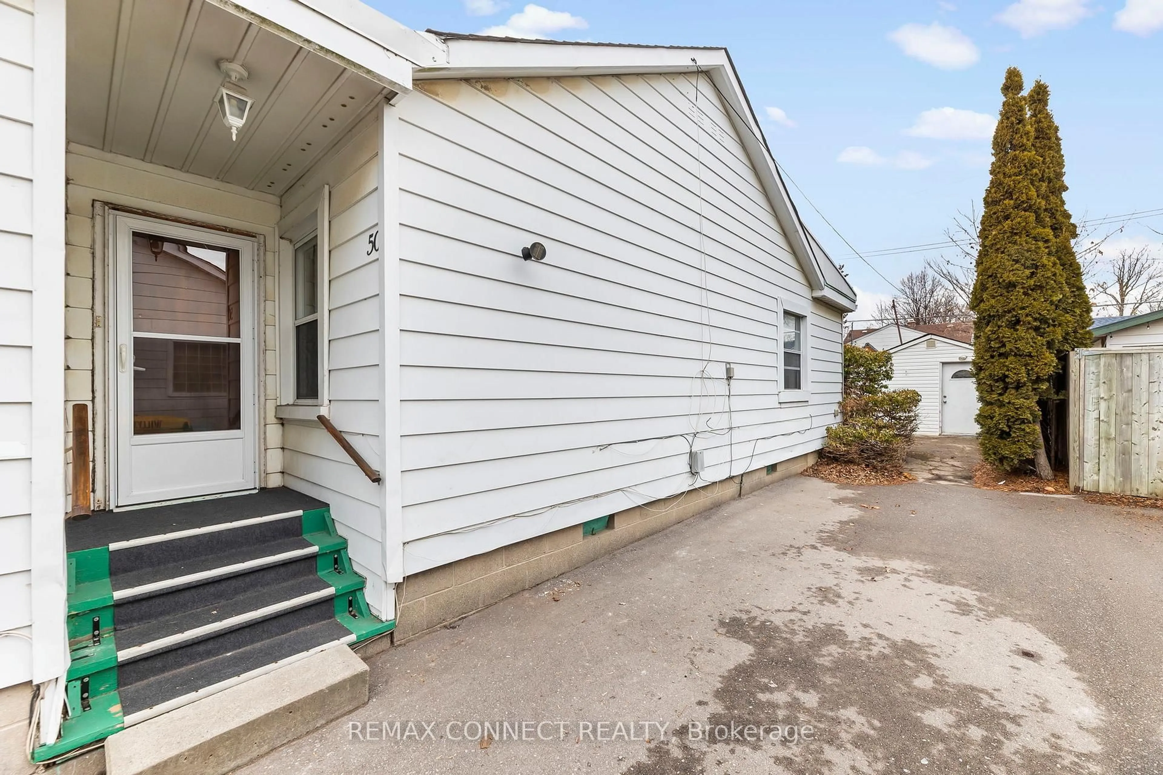 Unknown for 50 Cedar St, Ajax Ontario L1S 1V3