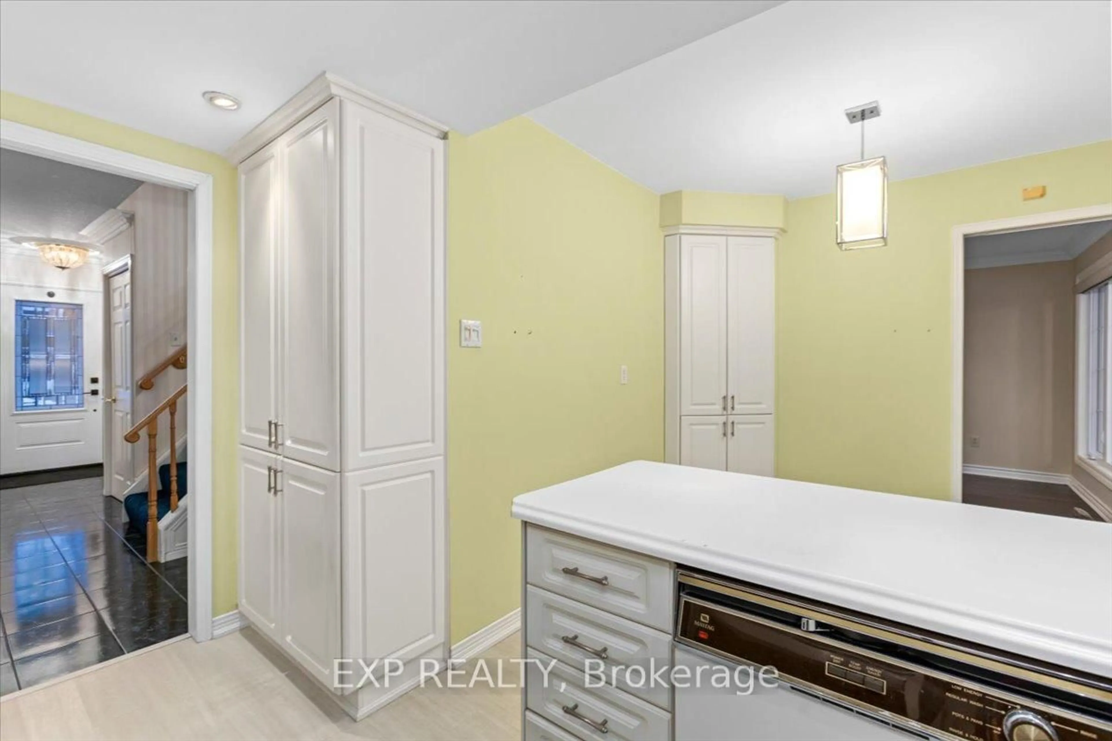 Laundry room for 1442 Manitou Crt, Oshawa Ontario L1G 7P8