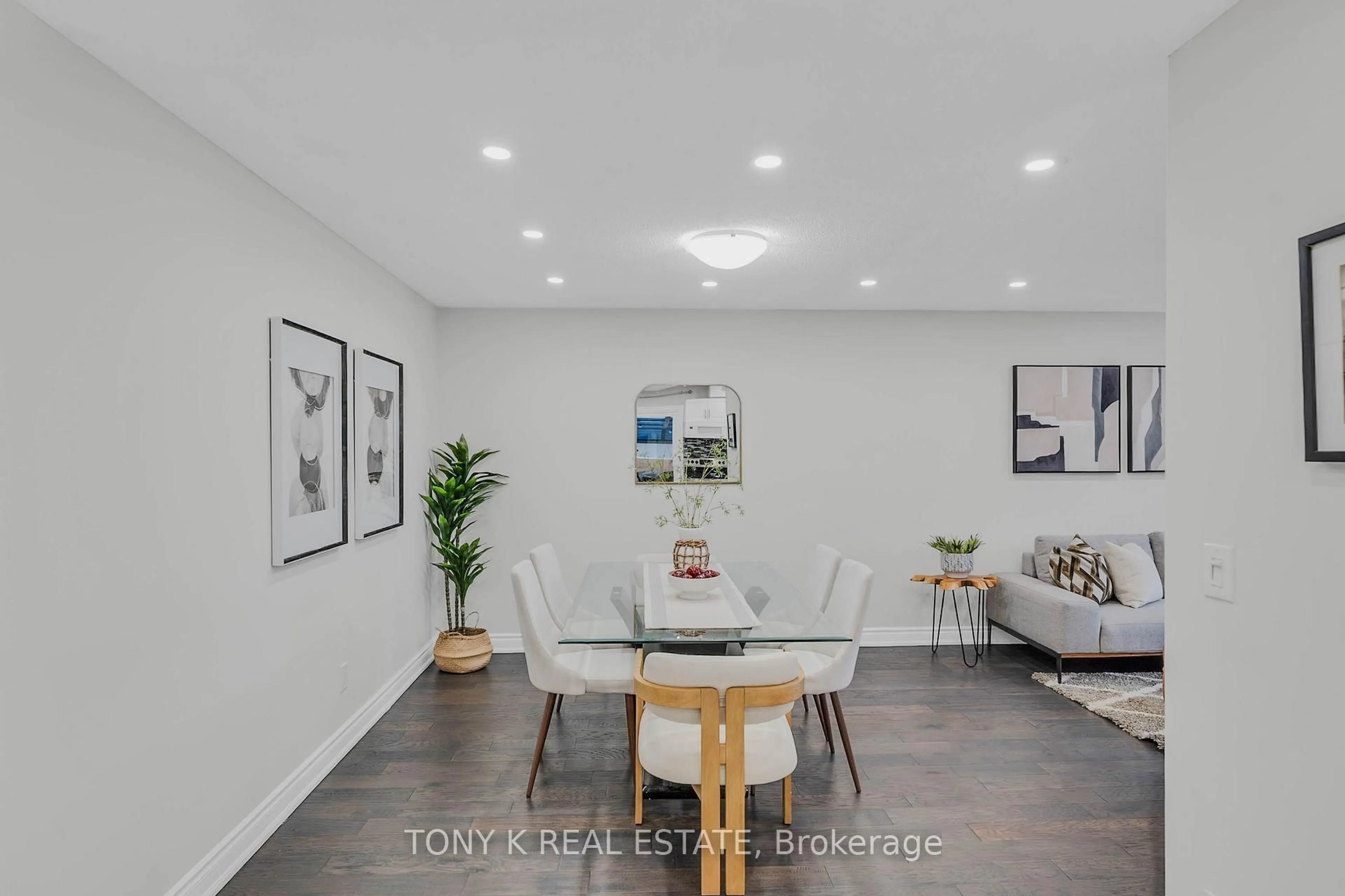 Unknown for 583 Annandale St, Oshawa Ontario L1H 7S6