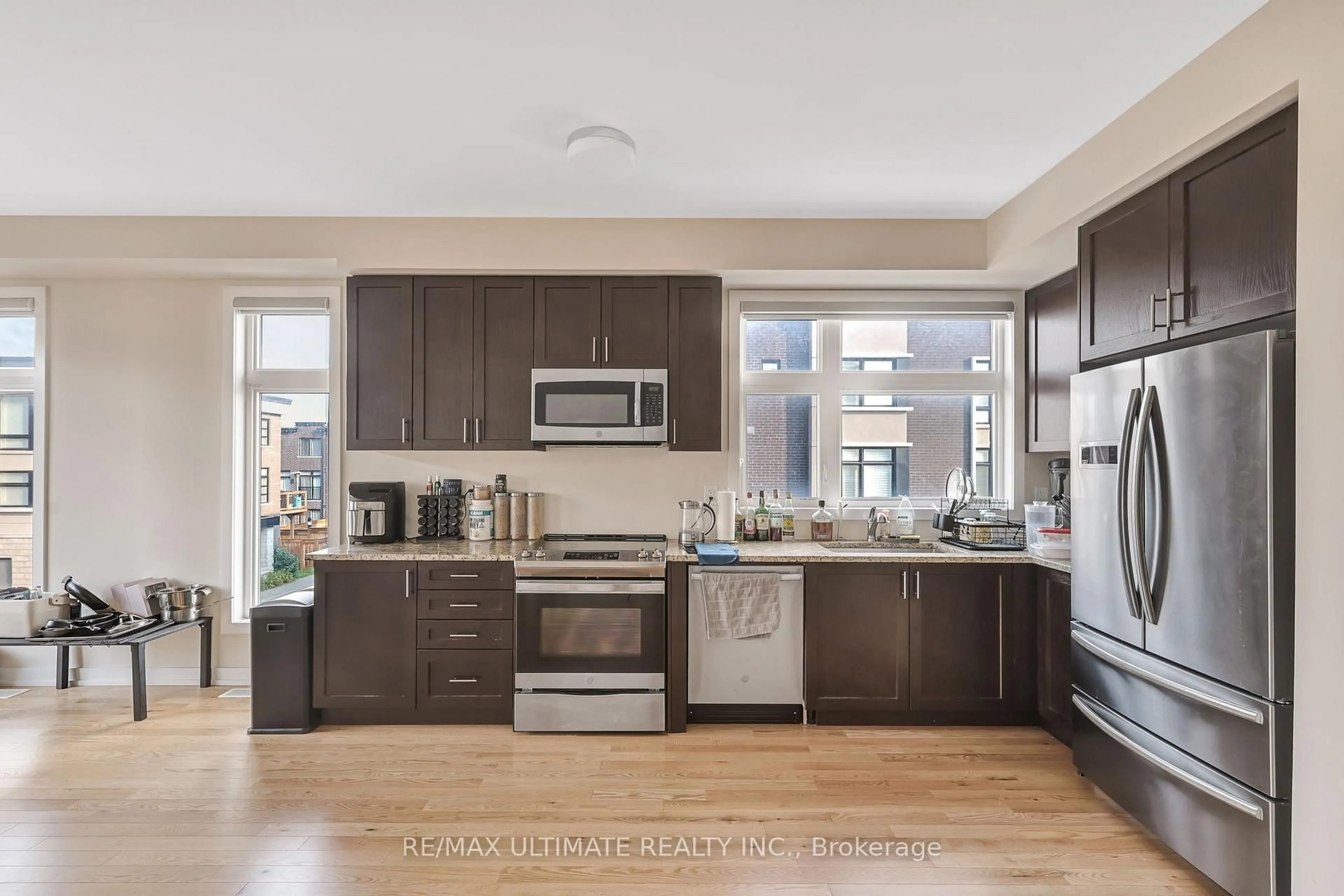 Open concept kitchen, unknown for 2632 Castlegate Crossing Dr, Pickering Ontario L1X 0H6