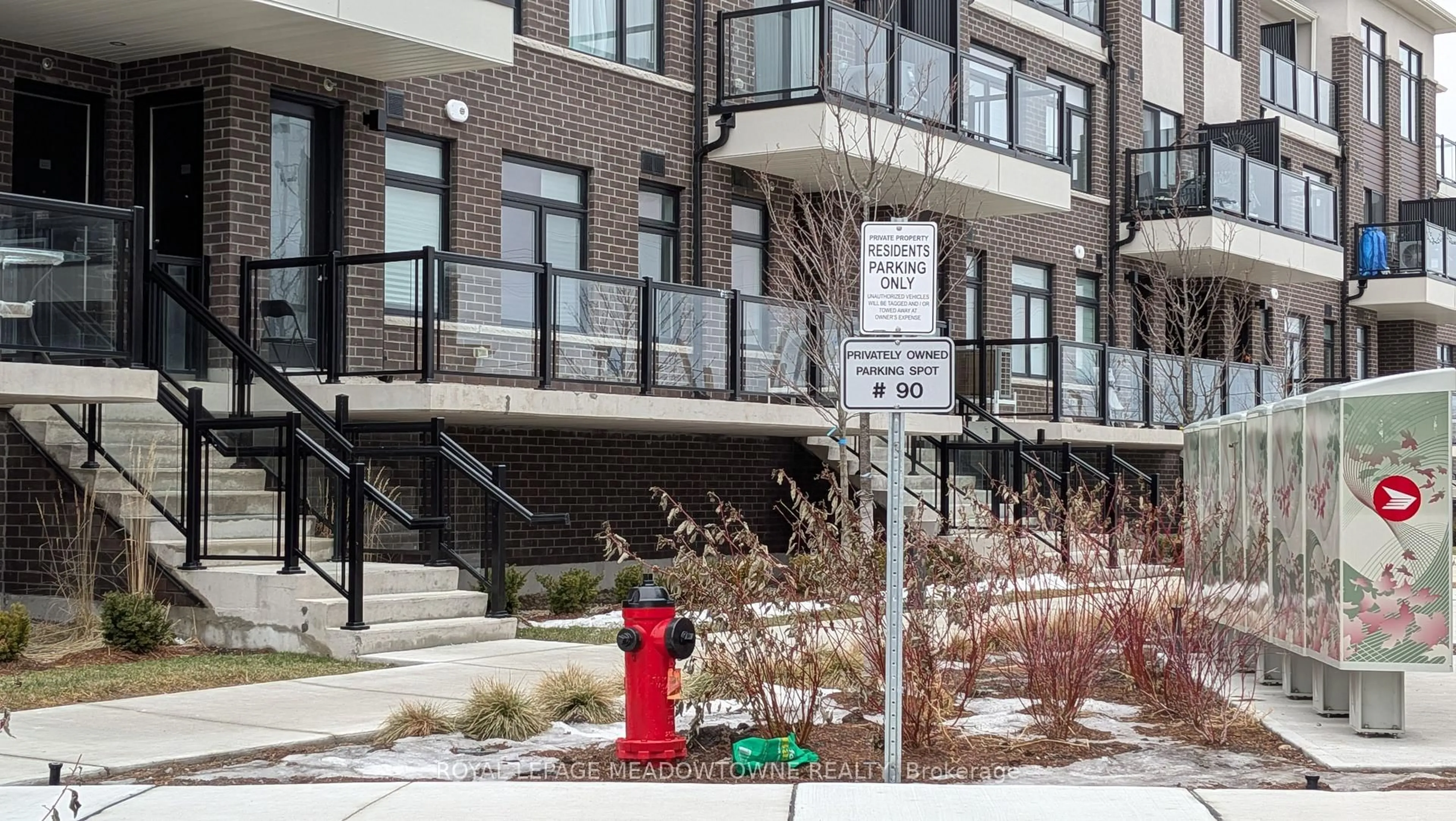 Patio, unknown for 755 Omega Dr #319, Pickering Ontario L1V 0H1