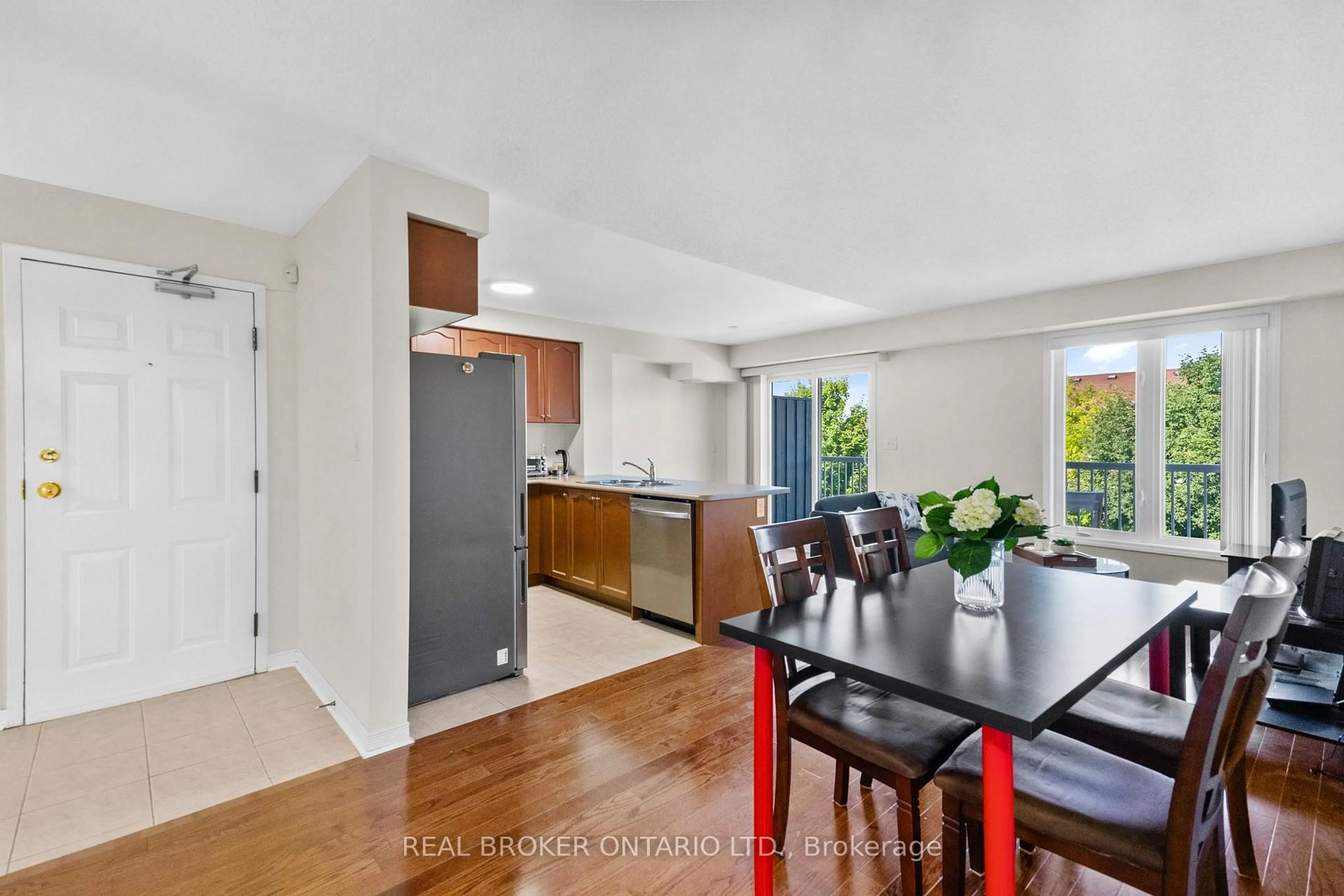 Open concept kitchen, unknown for 649E Warden Ave #27, Toronto Ontario M1L 0E7