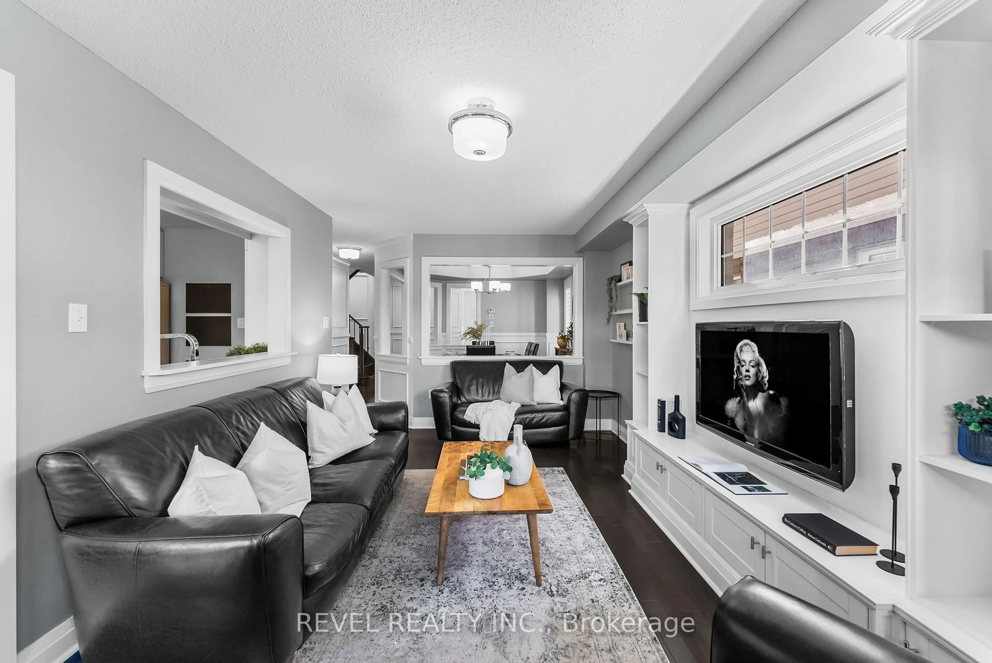 Living room with furniture, unknown for 97 Sharplin Dr, Ajax Ontario L1Z 0P3