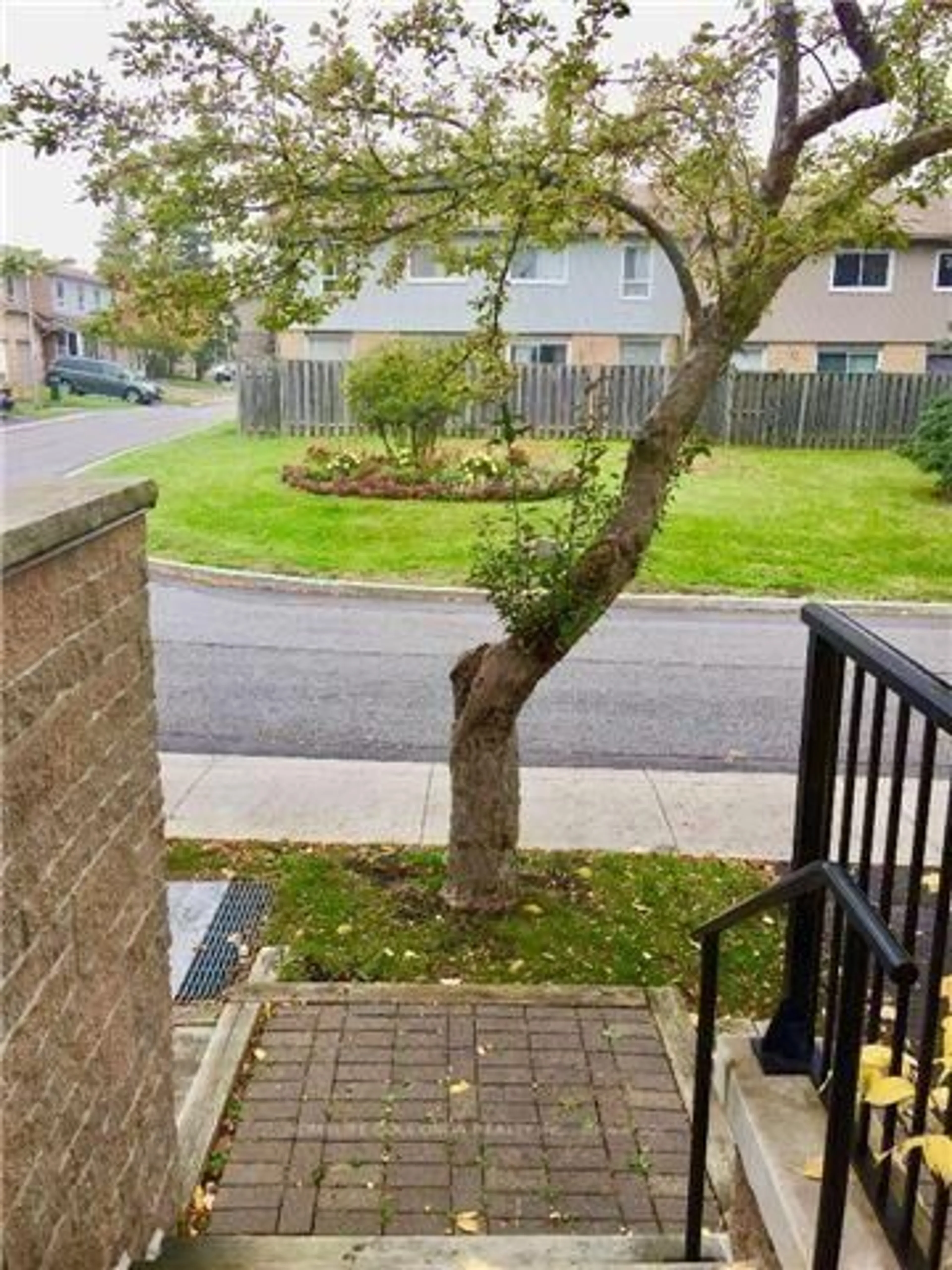 A pic from outside/outdoor area/front of a property/back of a property/a pic from drone, street for 201 Alexmuir Blvd #134, Toronto Ontario M1V 1S5