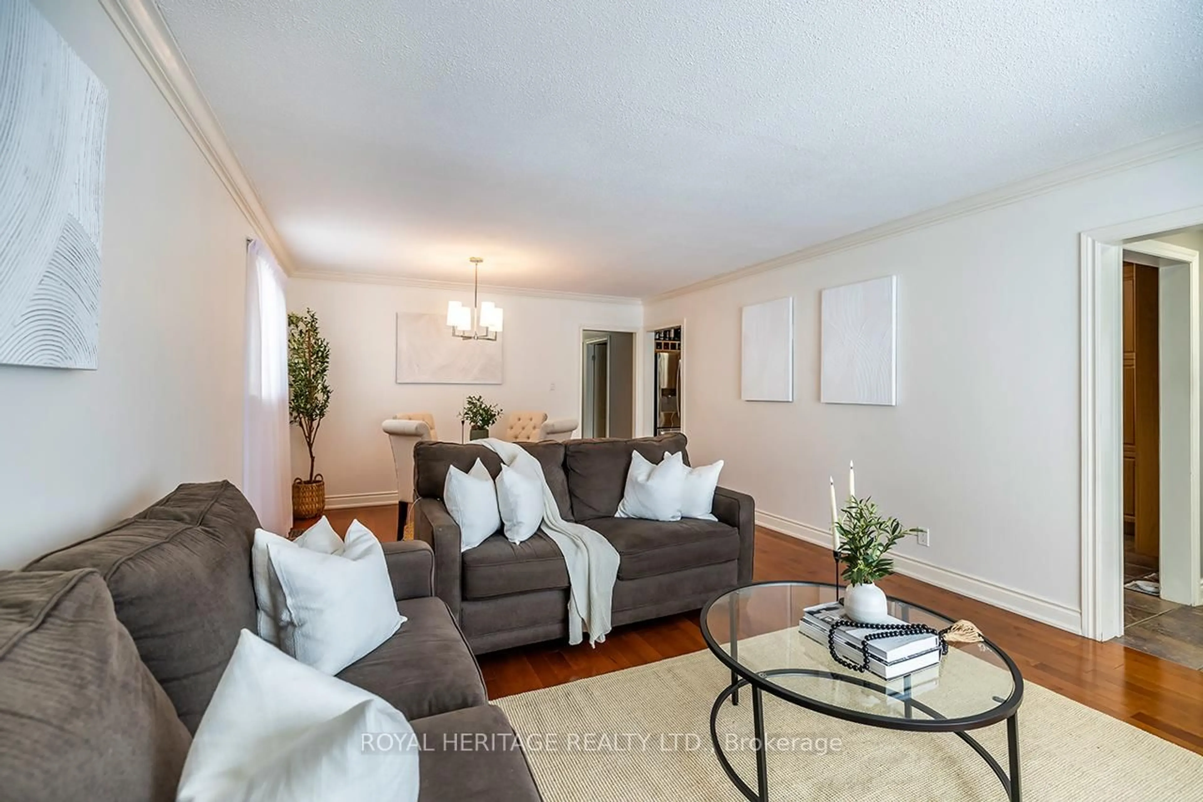 Living room with furniture, unknown for 803 Oliva St, Pickering Ontario L1W 2V9