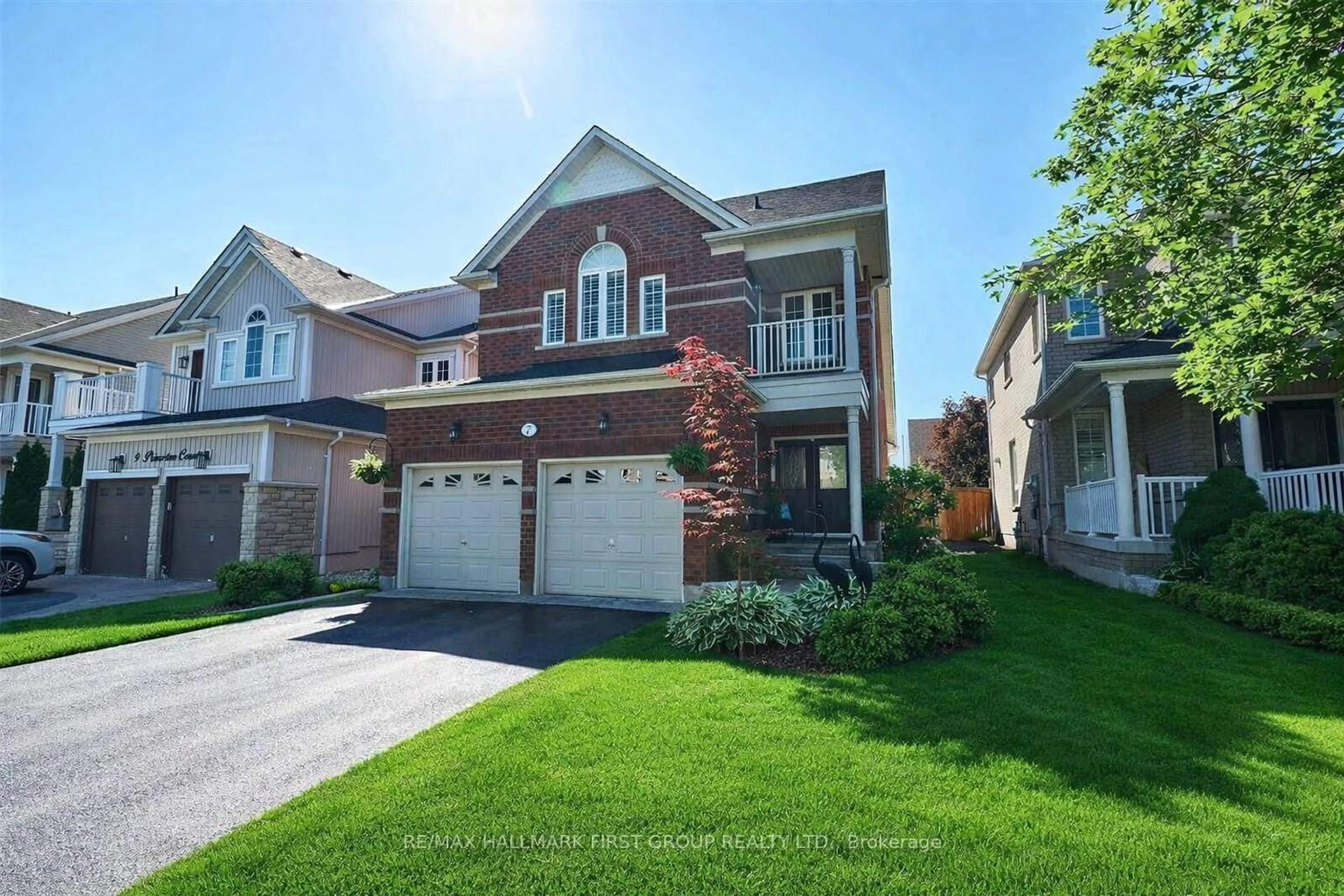 Home with brick exterior material, street for 7 Princeton Crt, Whitby Ontario L1M 2M3