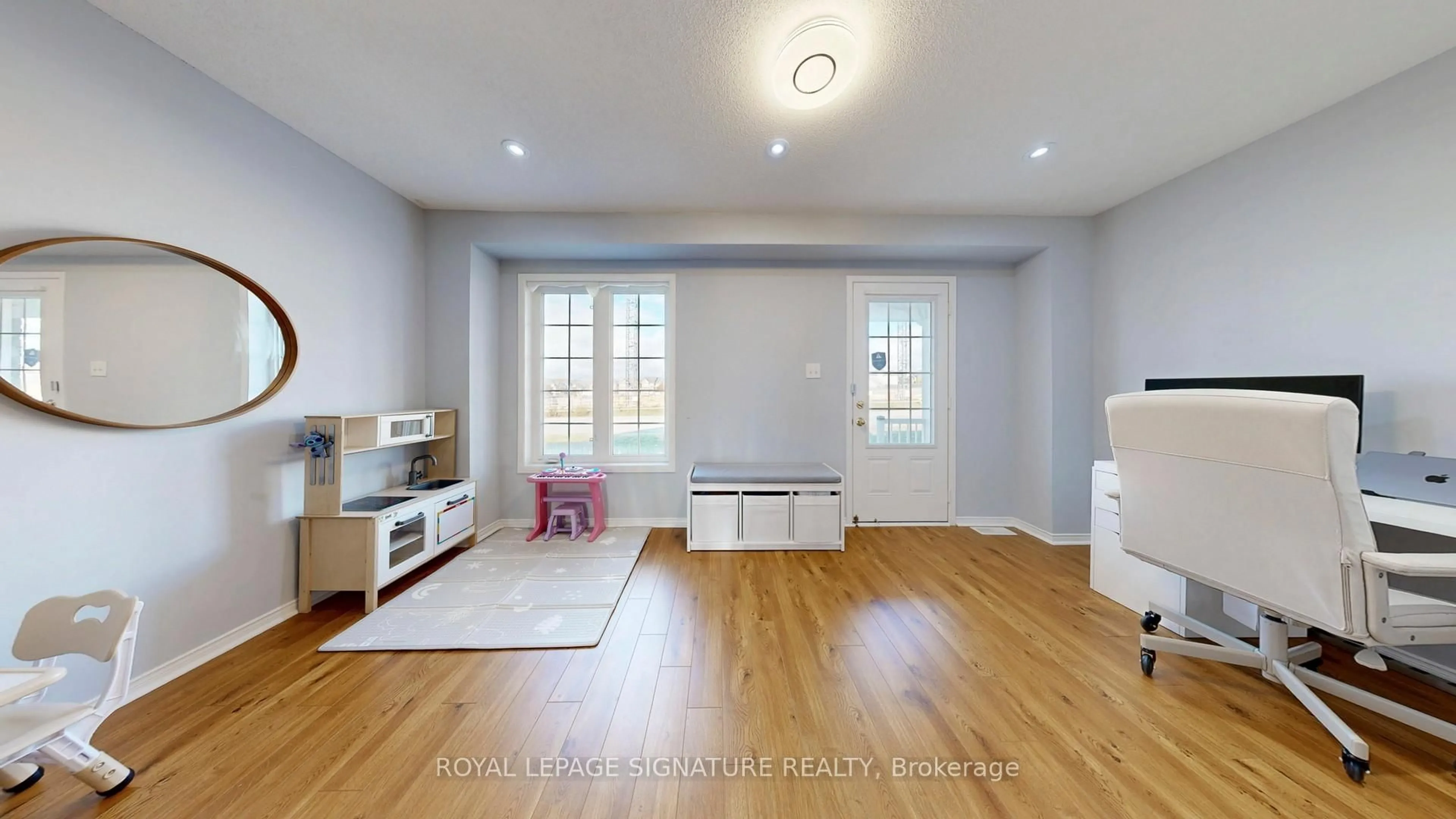 A pic of a room for 459 Rossland Rd, Ajax Ontario L1Z 0K8