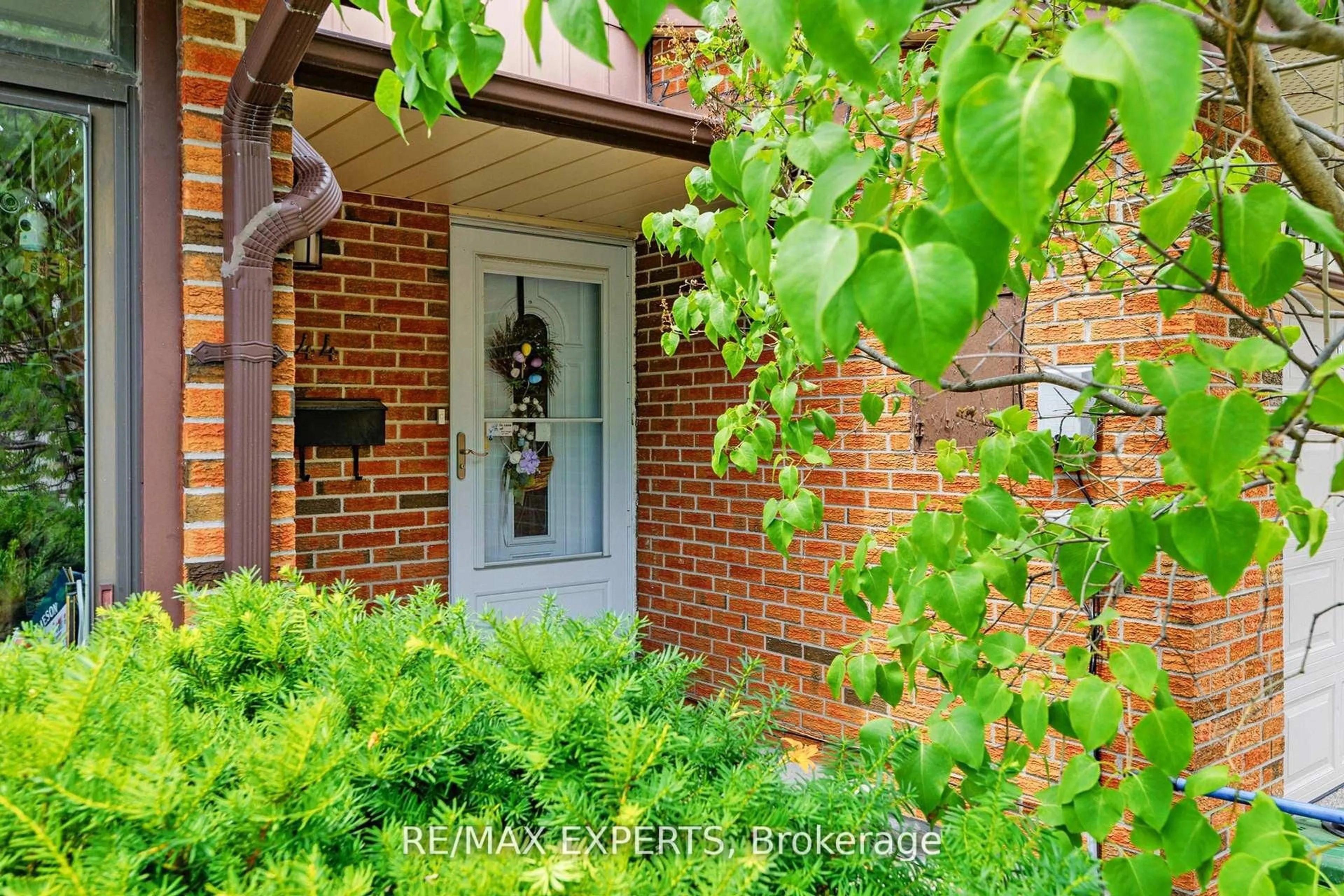 Indoor entryway for 30 Dundalk Dr #44, Toronto Ontario M1P 2W5