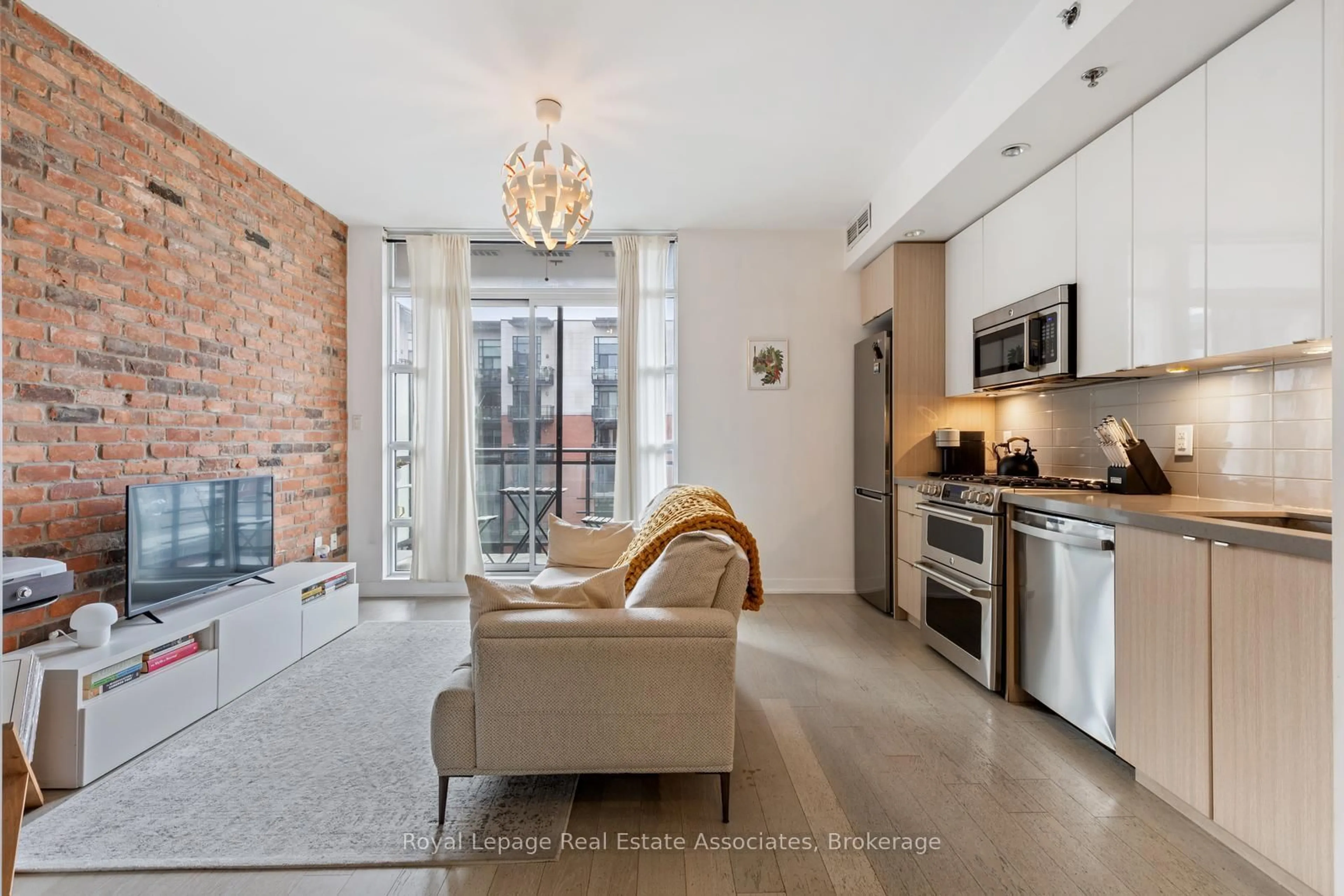 Open concept kitchen, unknown for 88 Colgate Ave #511, Toronto Ontario M4M 0A6