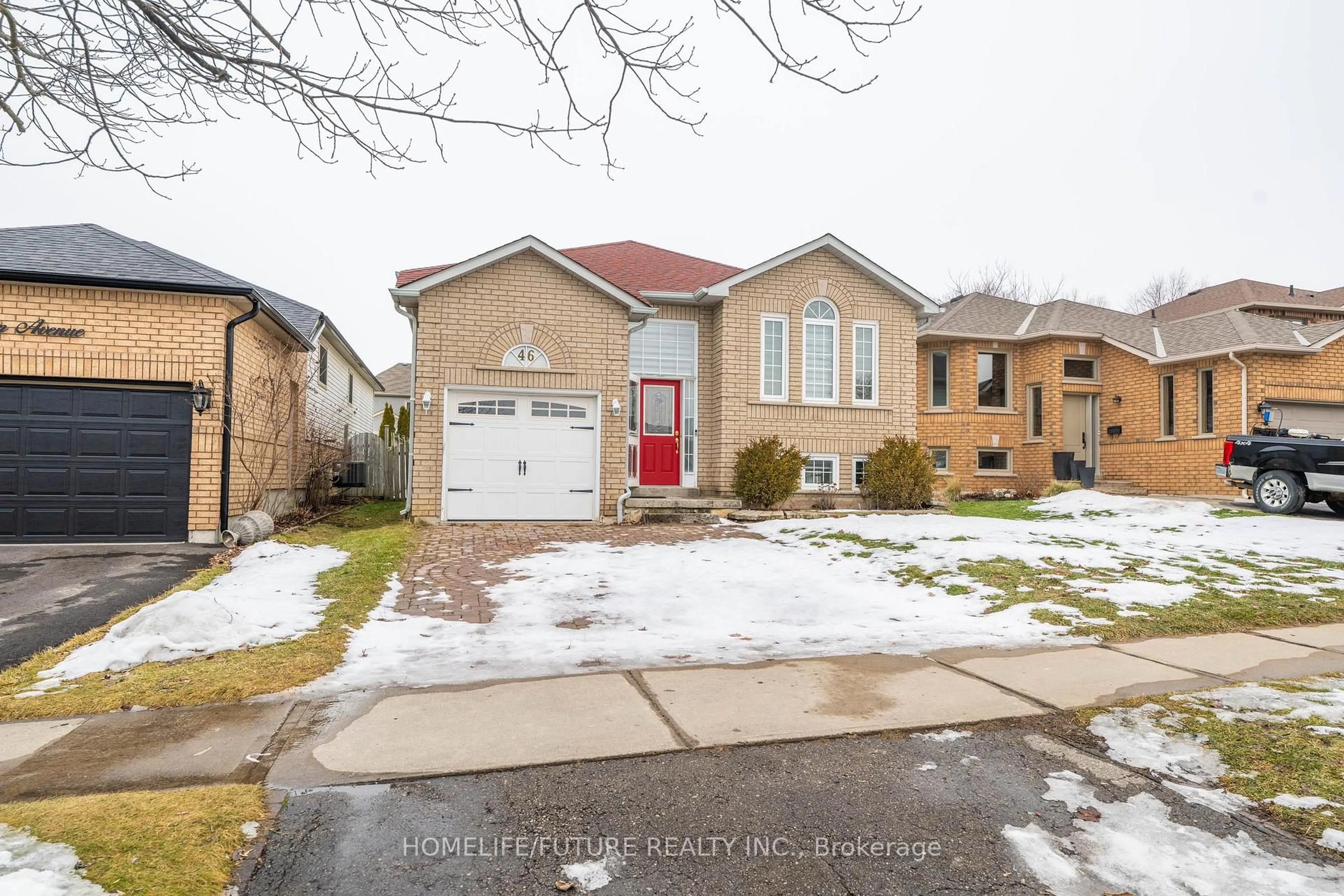 Home with brick exterior material, street for 46 Goodwin Ave, Clarington Ontario L1C 4Z5