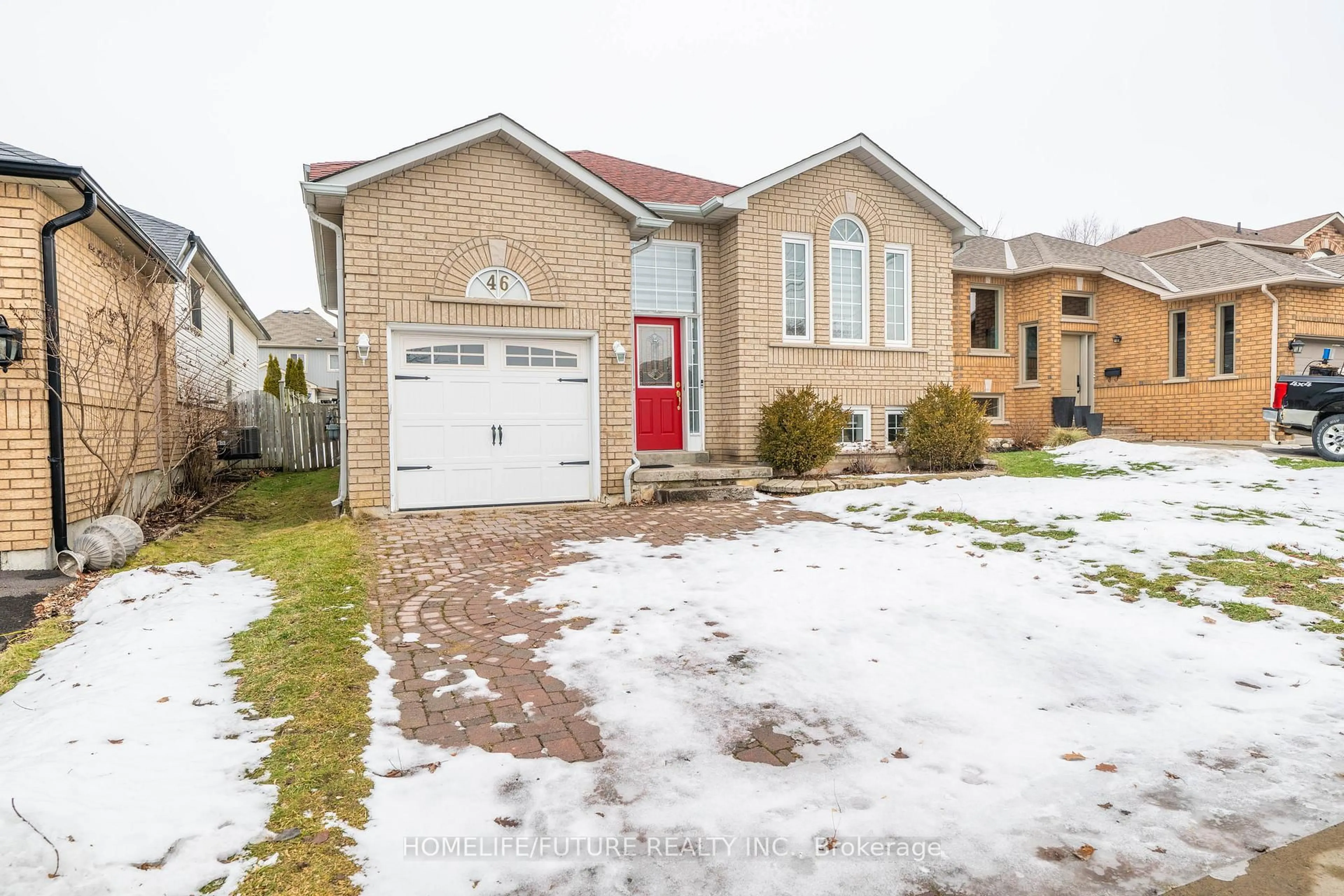 Home with brick exterior material, street for 46 Goodwin Ave, Clarington Ontario L1C 4Z5