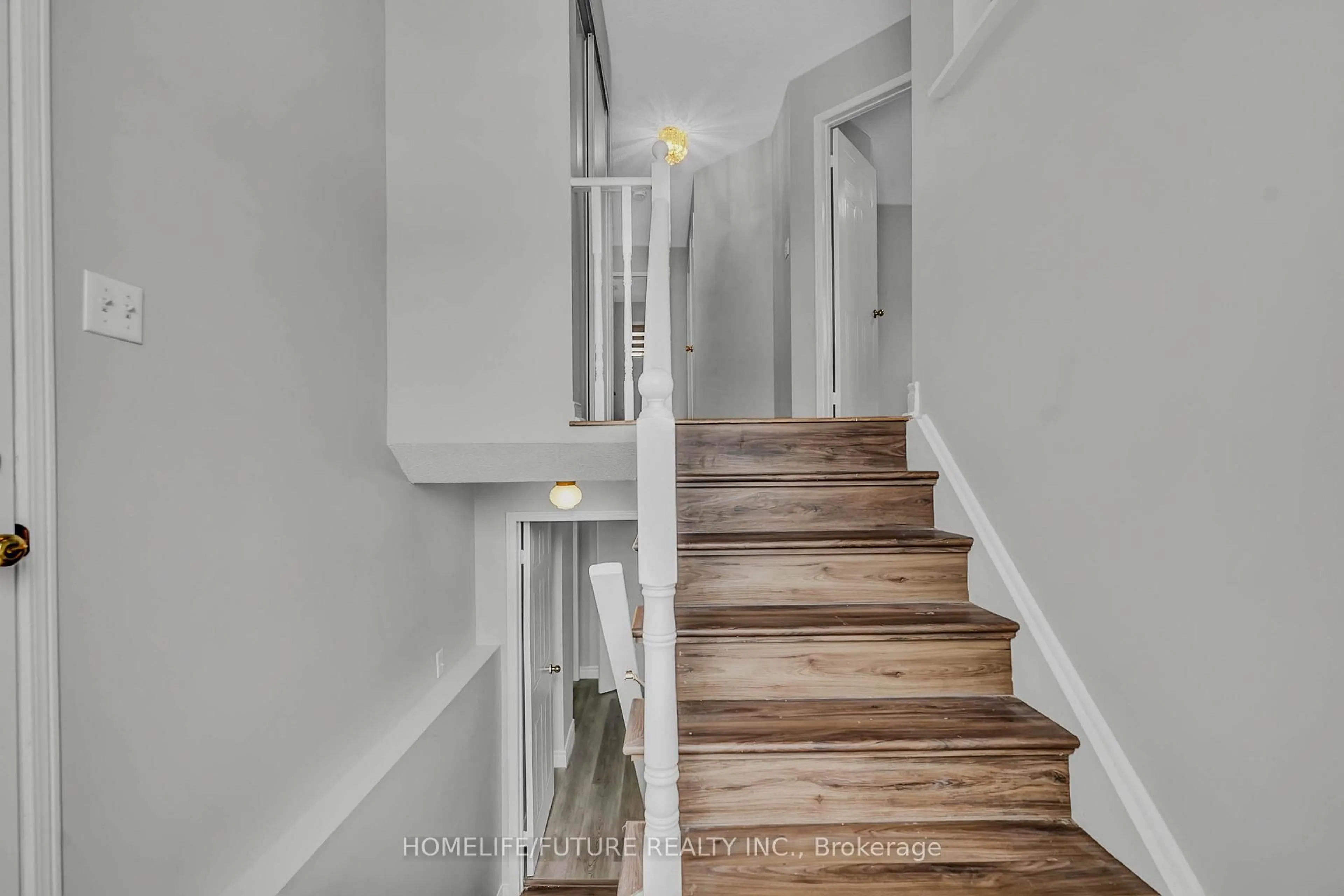 Stairs for 46 Goodwin Ave, Clarington Ontario L1C 4Z5