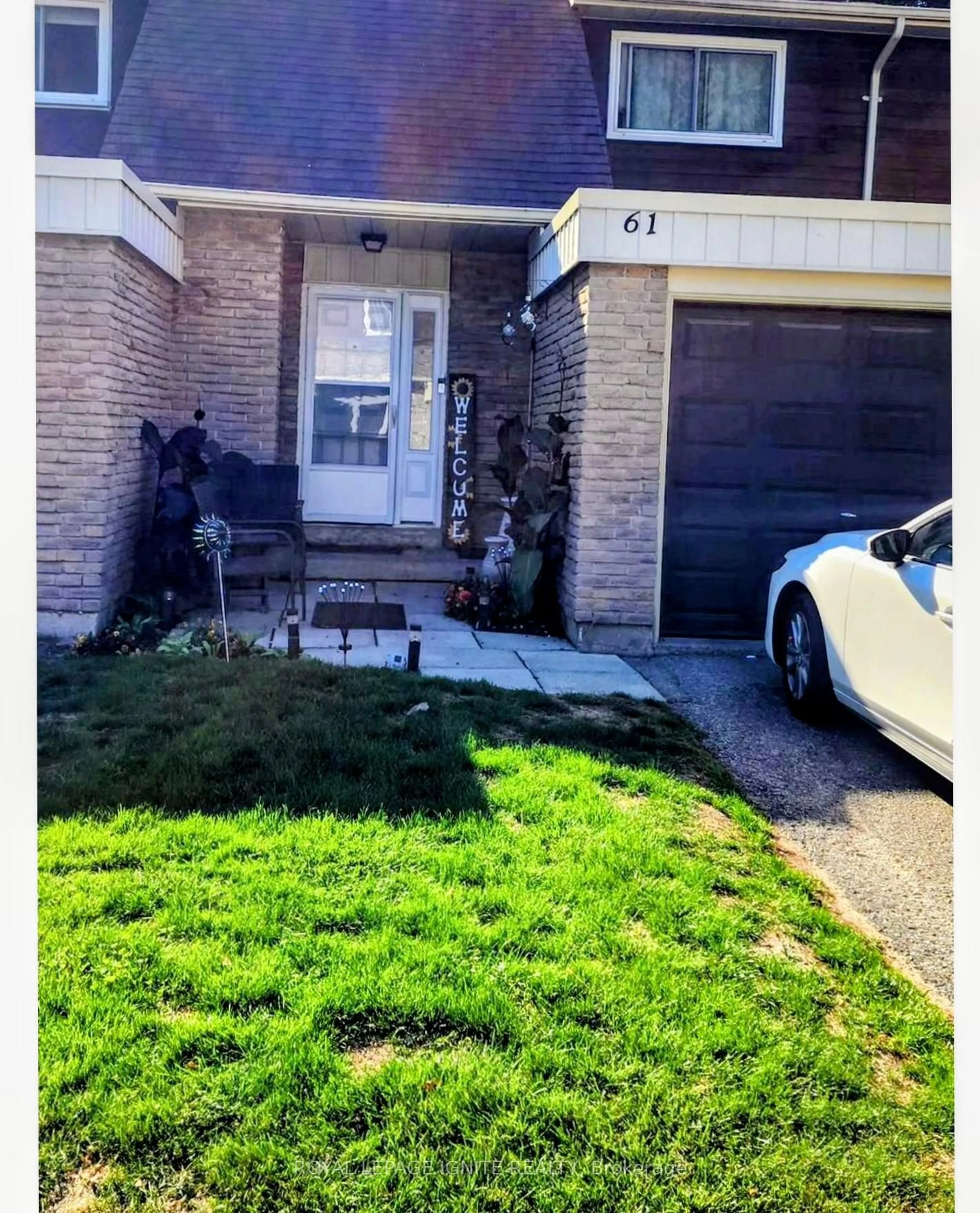 A pic from outside/outdoor area/front of a property/back of a property/a pic from drone, street for 341 Military Tr #61, Toronto Ontario M1E 4E4