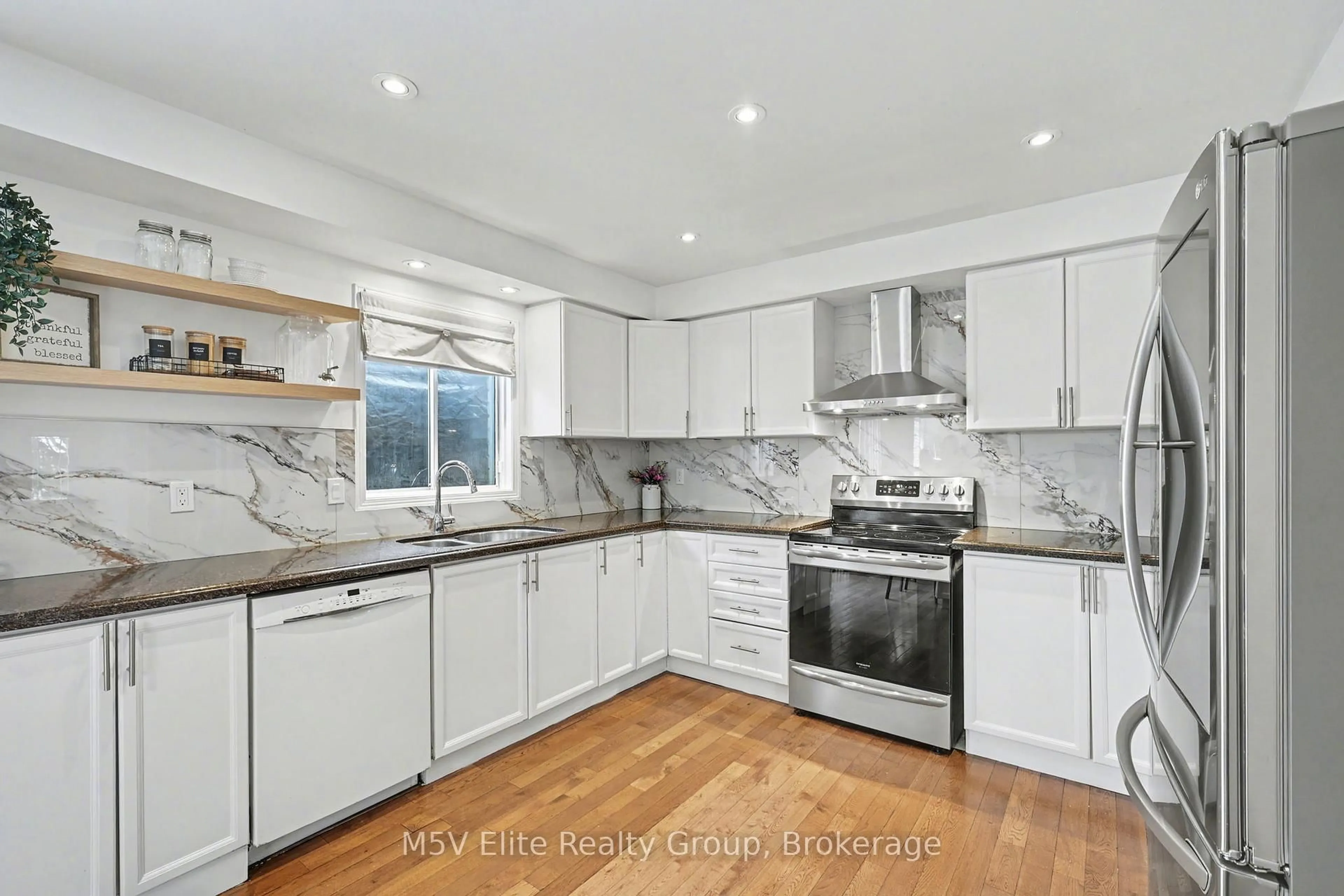 Contemporary kitchen, unknown for 12 Donald Wilson St, Whitby Ontario L1R 2H5