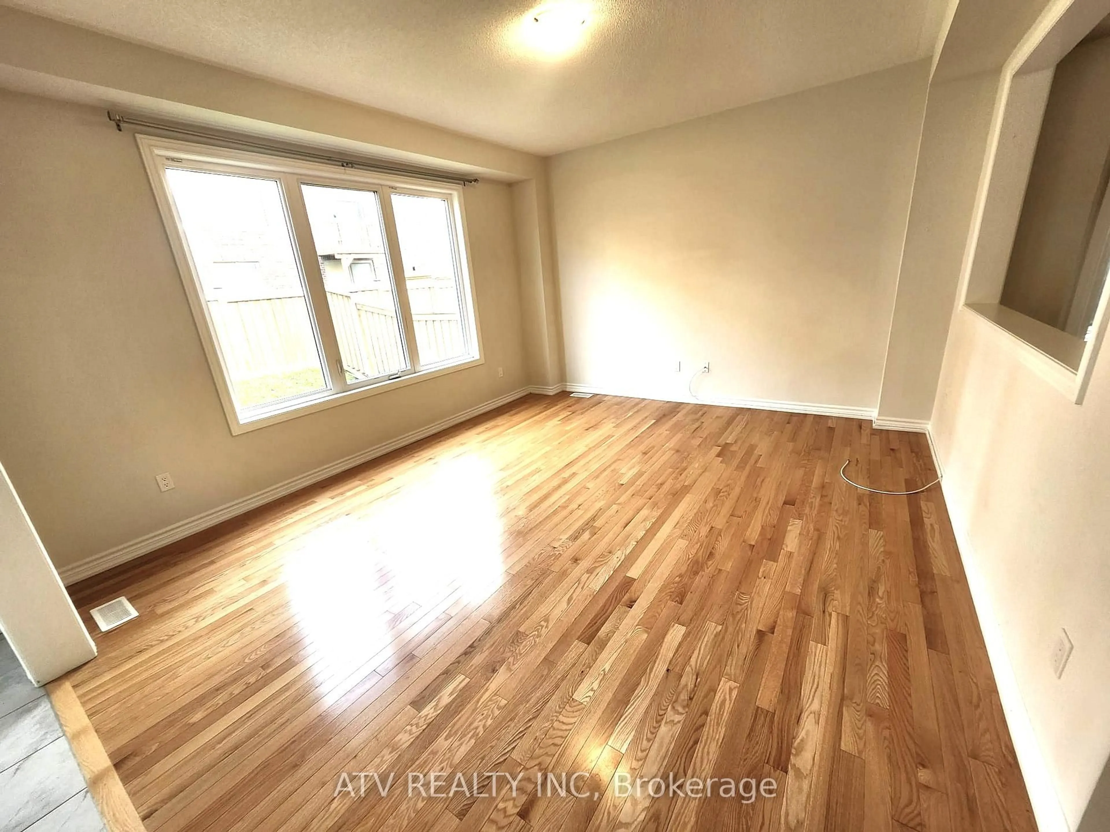 A pic of a room for 1909 Don White Crt, Oshawa Ontario L1H 8L7