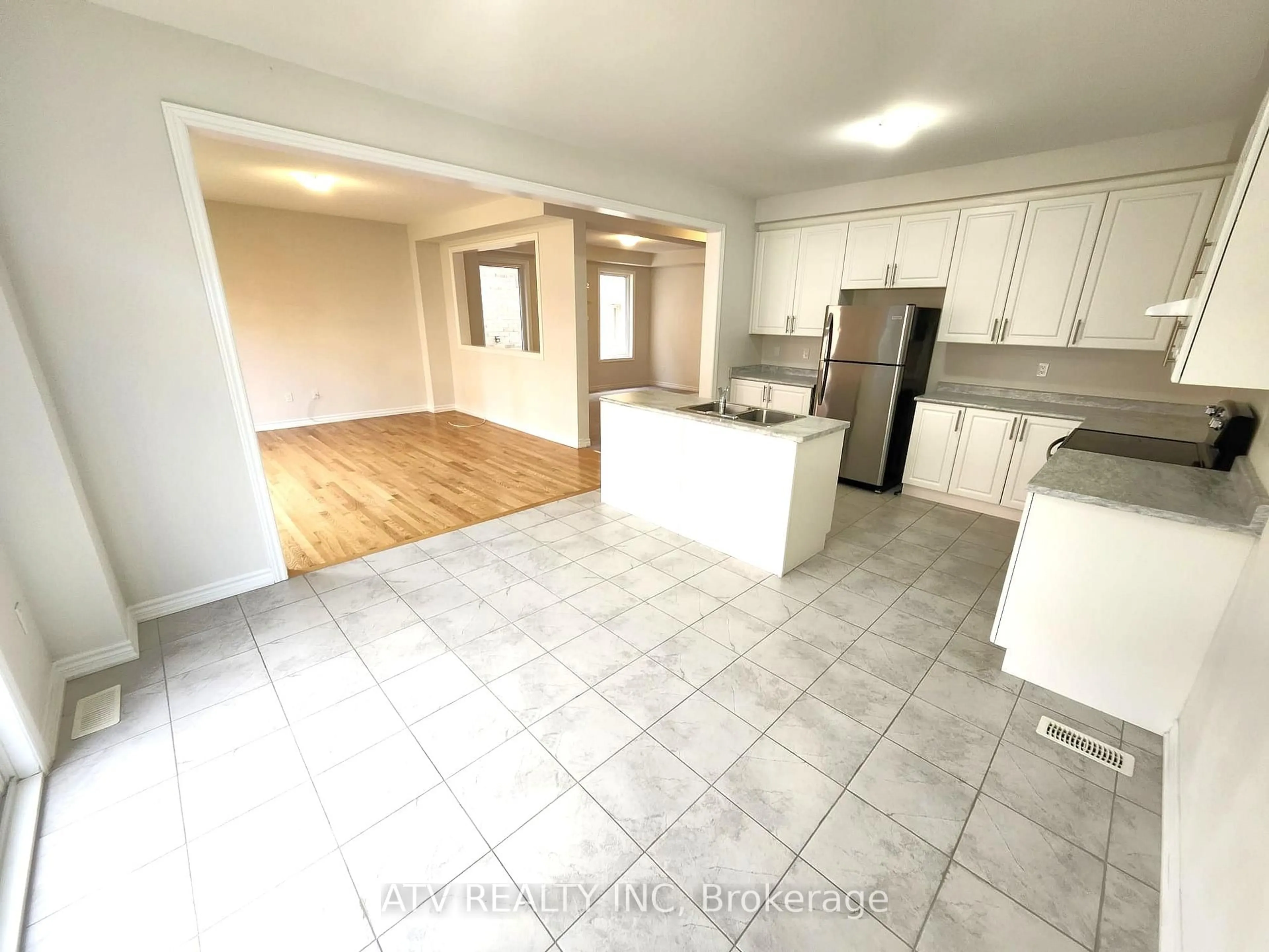 Open concept kitchen, unknown for 1909 Don White Crt, Oshawa Ontario L1H 8L7