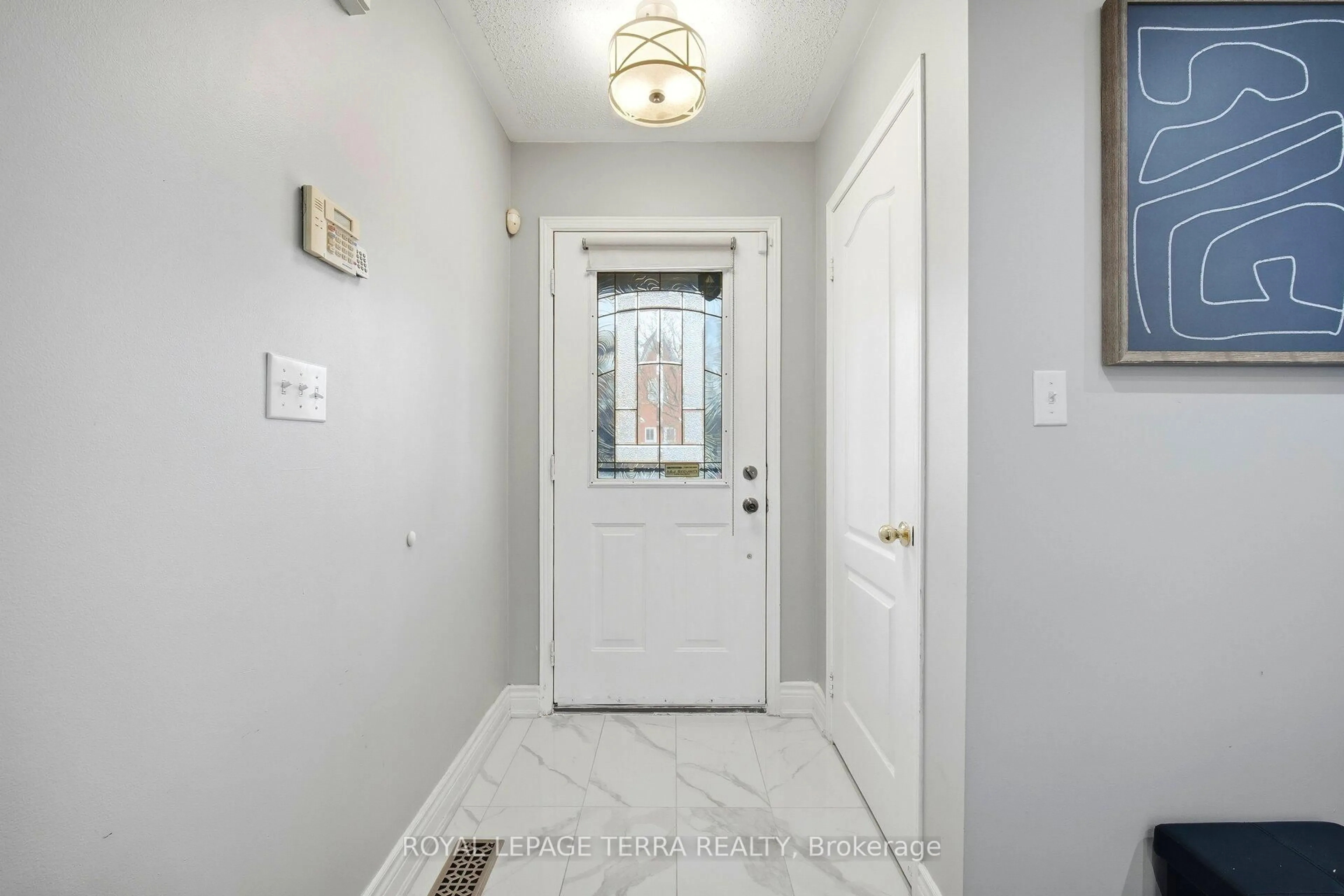 Indoor entryway for 20 Boyd Cres, Ajax Ontario L1Z 1Y3